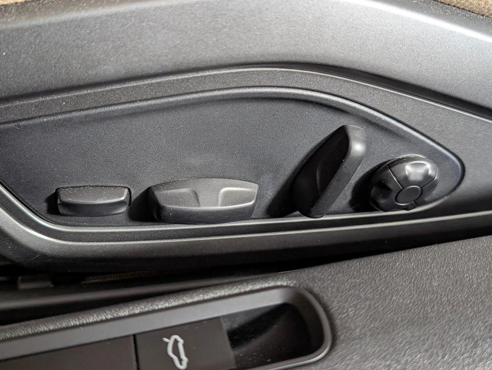 mph026_1612933267_fex_Za_H_Woq0_X7t_Kaj_TW_Nn8_XAUPWI_9a60a16969