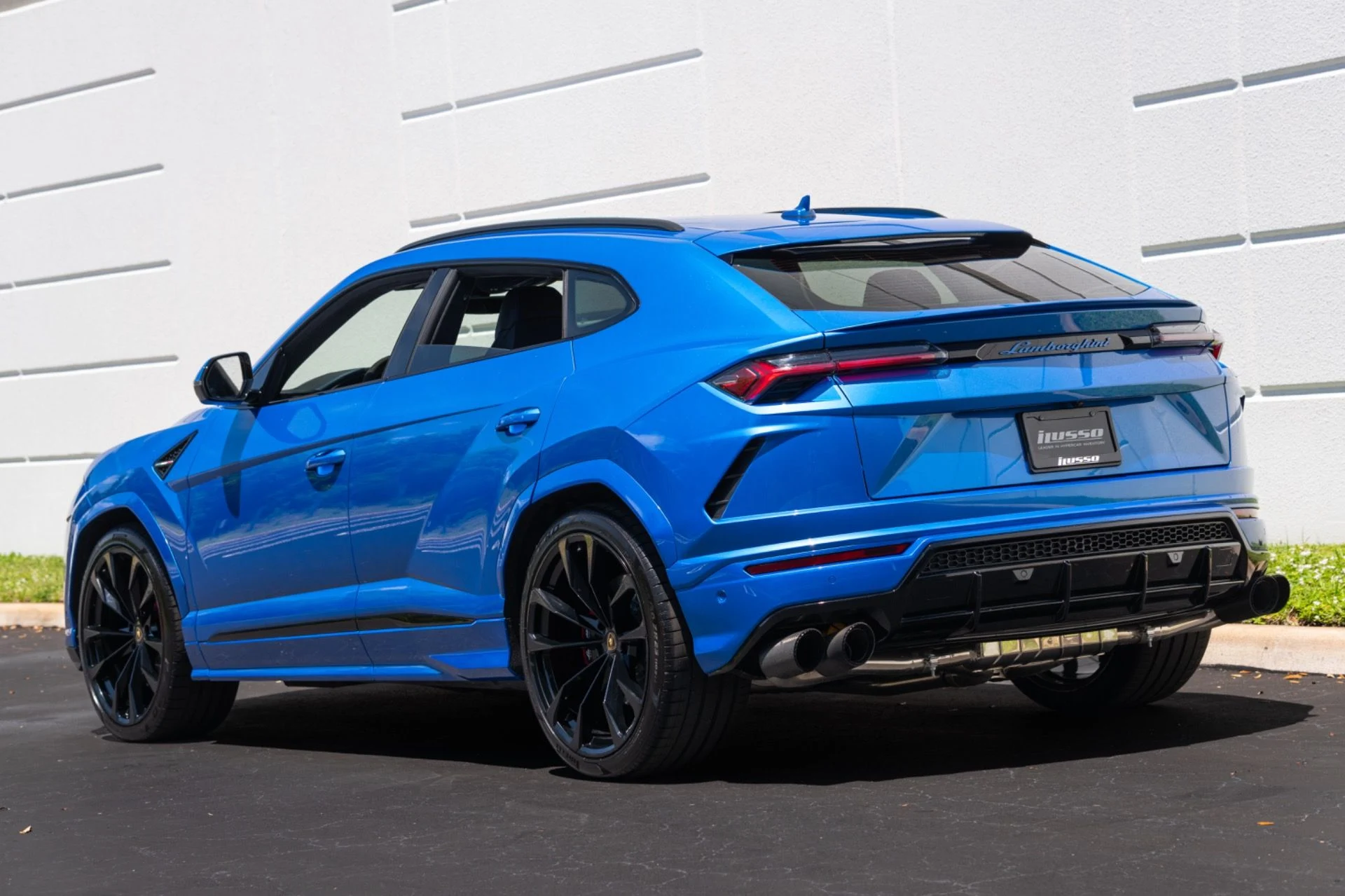 mph026_1619646213_Used_2019_Lamborghini_Urus_1781242066_b21fb9e38e