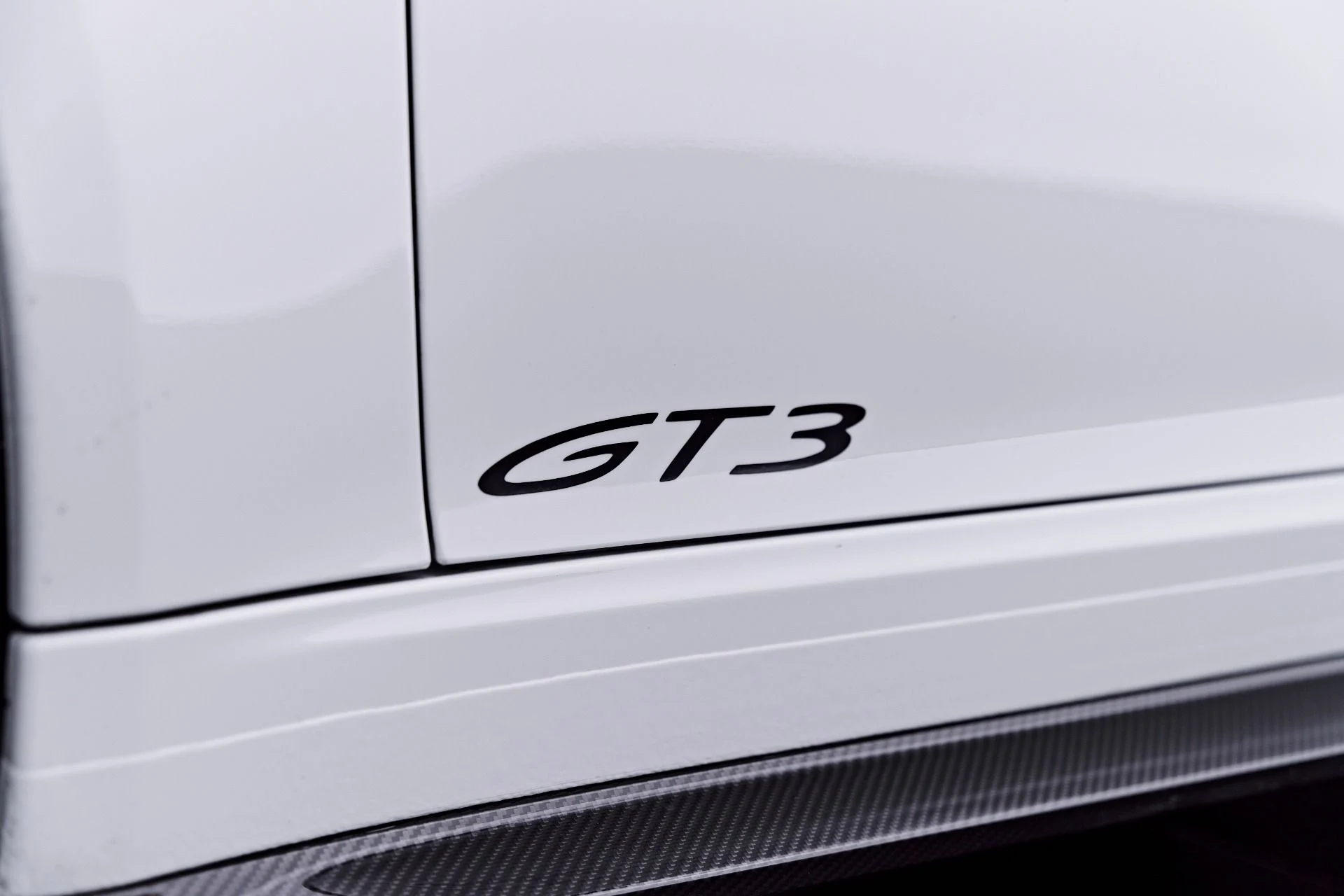 mph026_162927992_Used_2018_Porsche_911_GT_3_1782763321_40e8d6cfe1