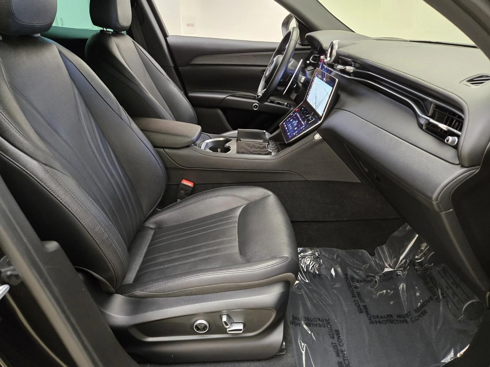 mph026_1634480141_Used_2023_Maserati_Grecale_GT_1753858367_0524682487