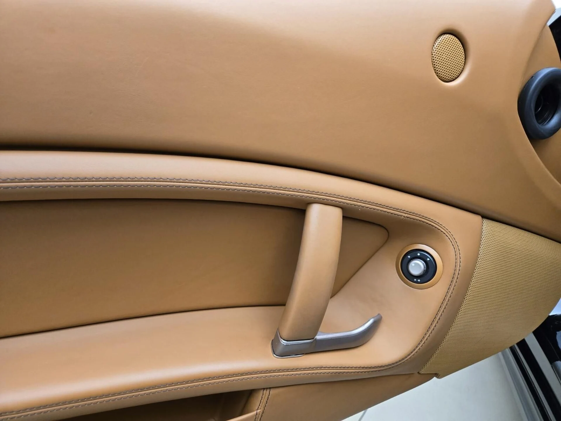 mph026_1634650357_Used_2012_Ferrari_California_1753249612_09393b4ef8