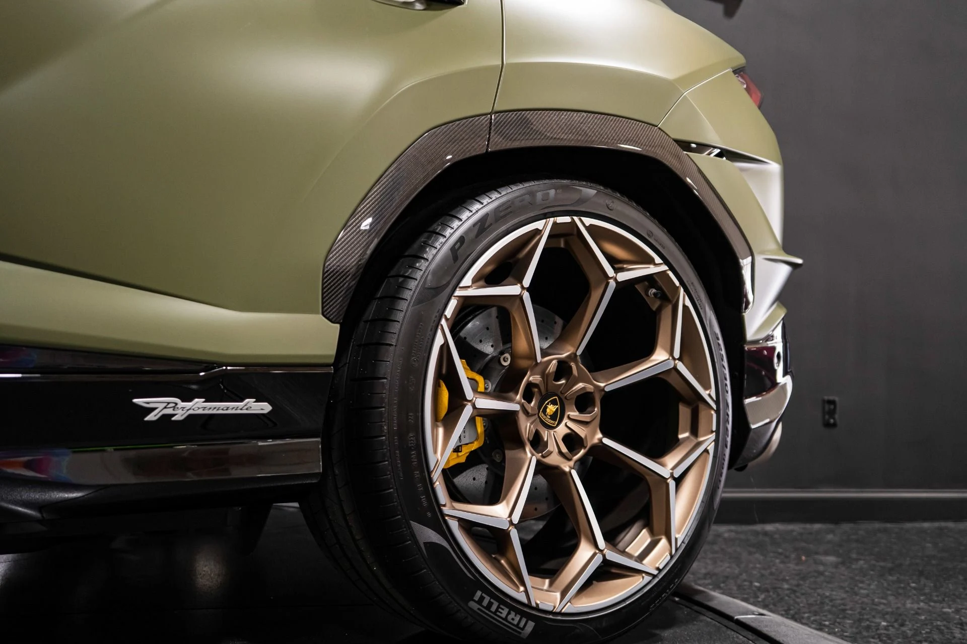 mph026_1637126237_Used_2023_Lamborghini_Urus_Performante_FACTORY_MATTE_322297_MSRP_1764031011_9de22e0e9c