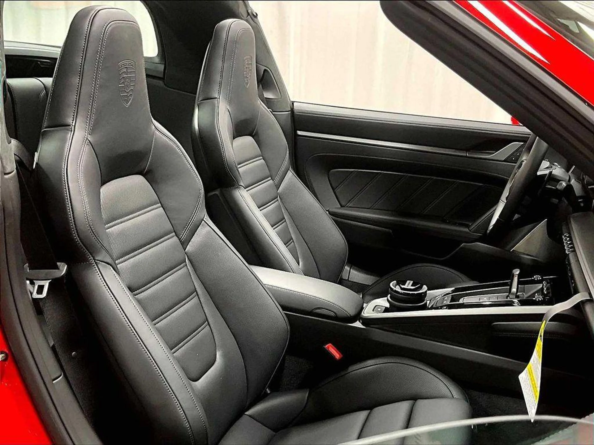 mph026_164681985_fukv_S_1j_Ne_D4fuv_M_Ydz6aoxdnl_E_4ed7f071e8