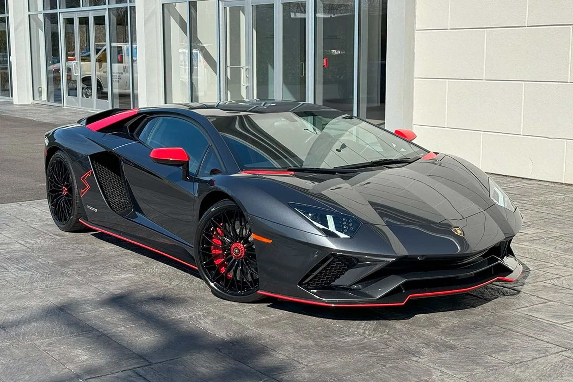 mph026_165197171_Used_2018_Lamborghini_Aventador_S_LP_740_4_S_1743433234_e33ab41401