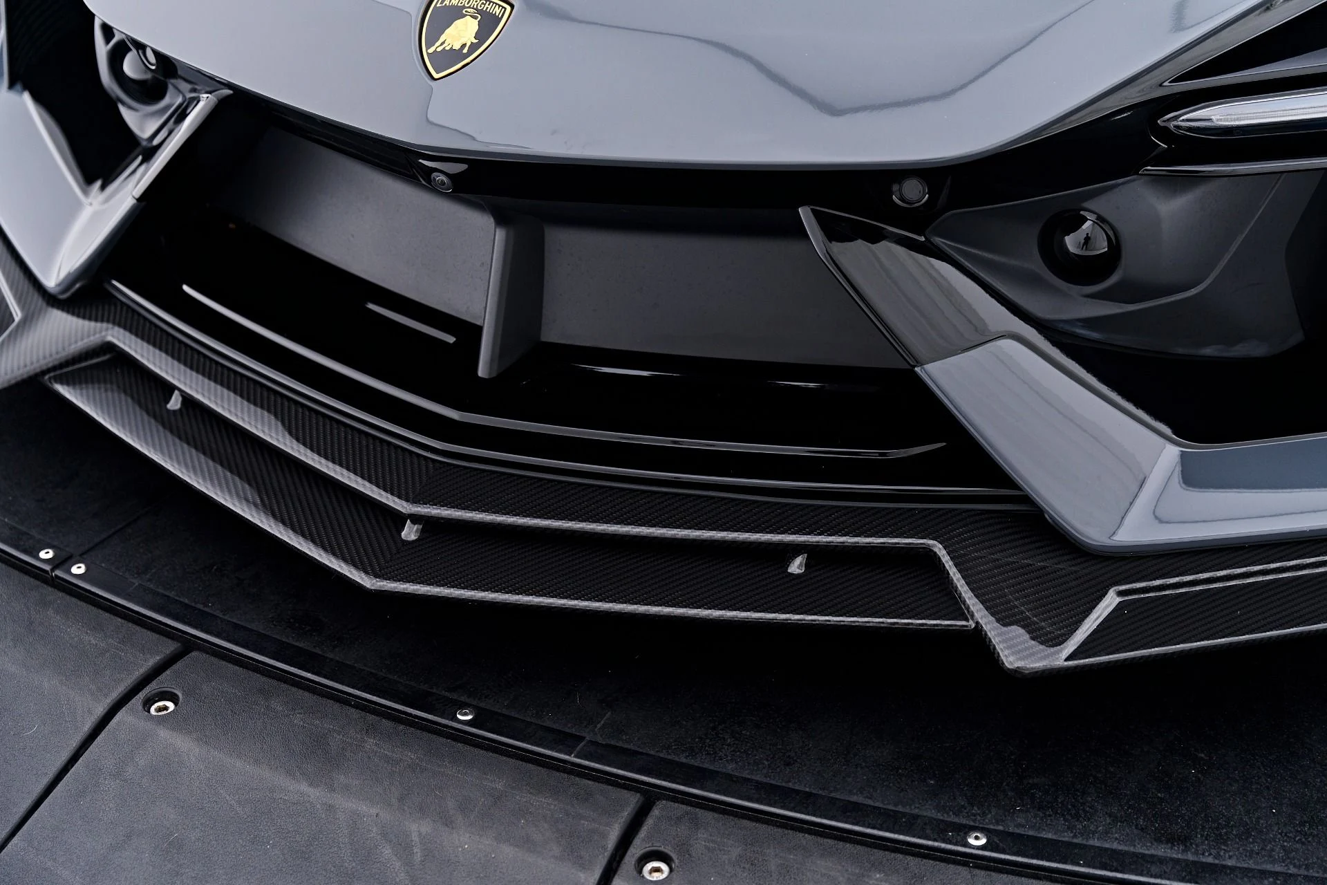 mph026_1657647094_Used_2024_Lamborghini_Revuelto_Base_1789623400_8bbeedffd3