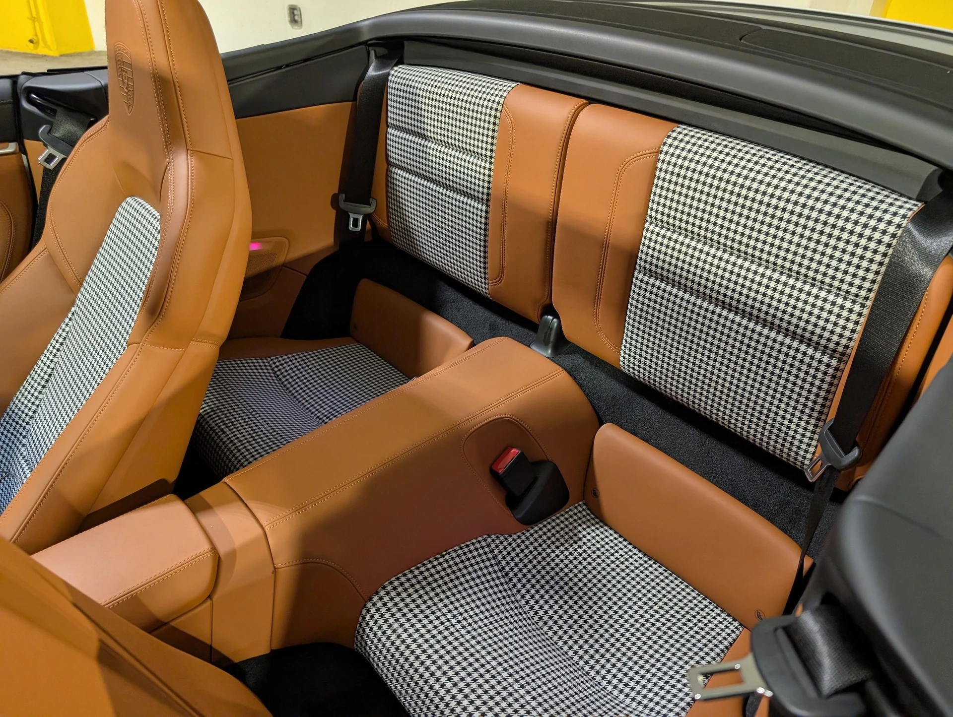 mph026_166051360_0d150e31452bd067978a35807c609b32x_2a5b94f371