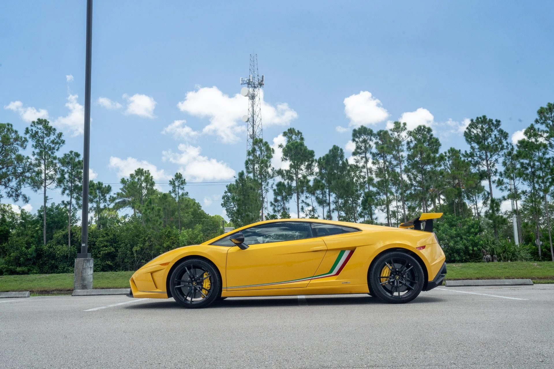 mph026_1661830179_Used_2014_Lamborghini_Gallardo_LP_570_4_Squadra_Corse_1755029616_08f2465b2b