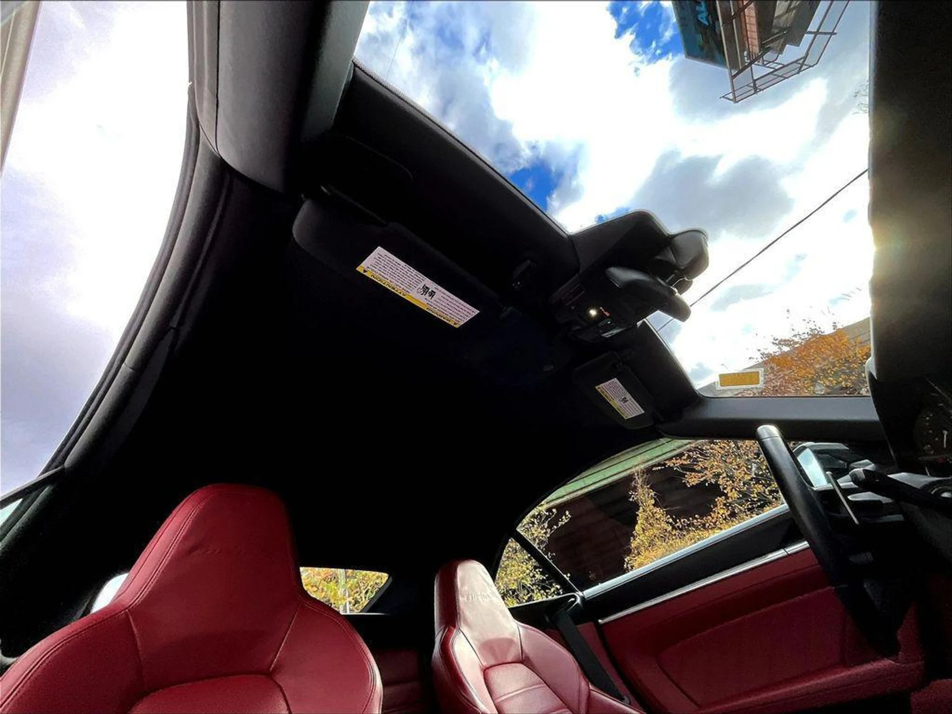 mph026_1664575103_f_WG_9_Zp_KUT_Dot2vj_Y5m_Aax94p_Nw_5e325bcef6