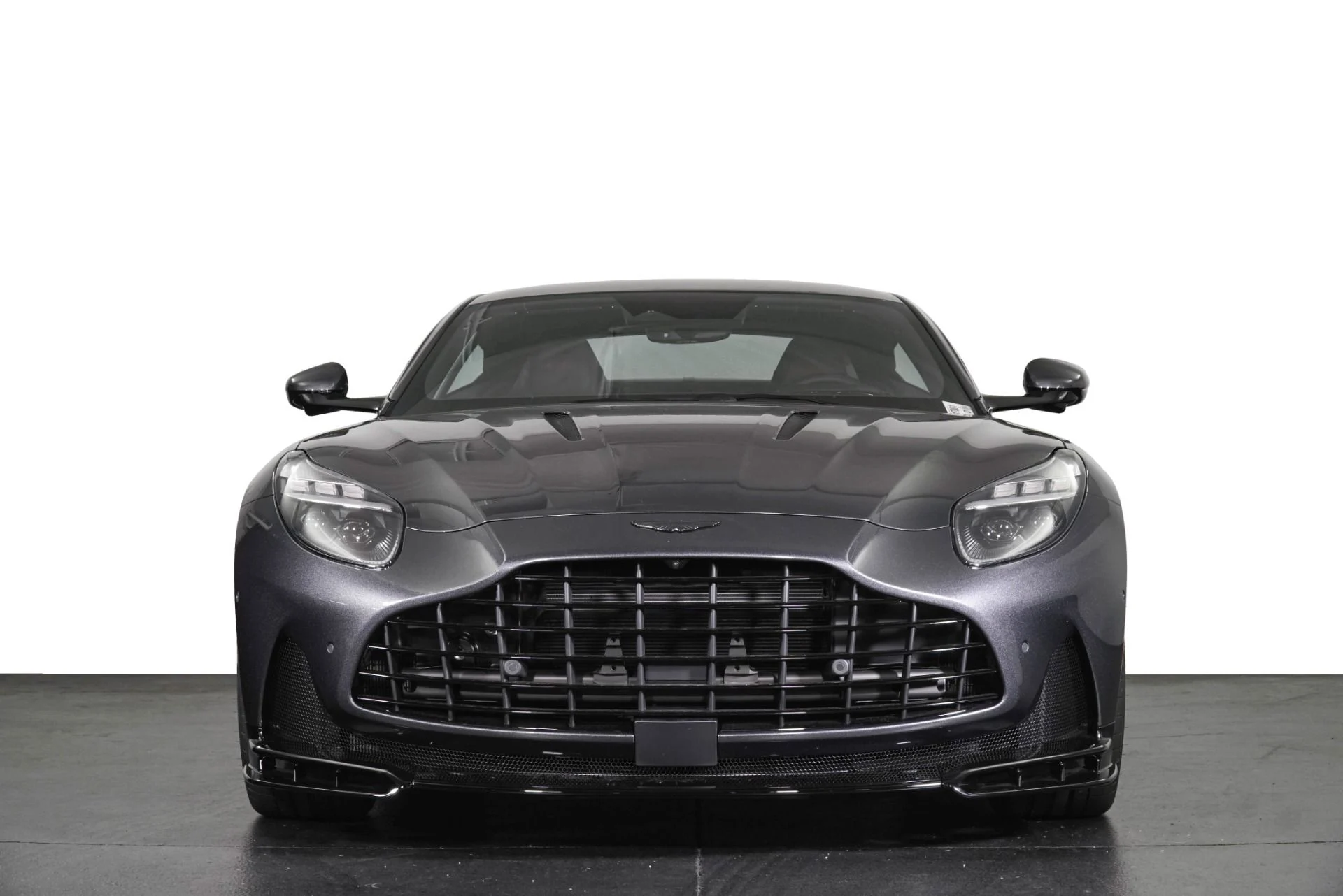 mph026_1666905694_New_2026_Aston_Martin_DB_12_1789055156_1888a5a77a