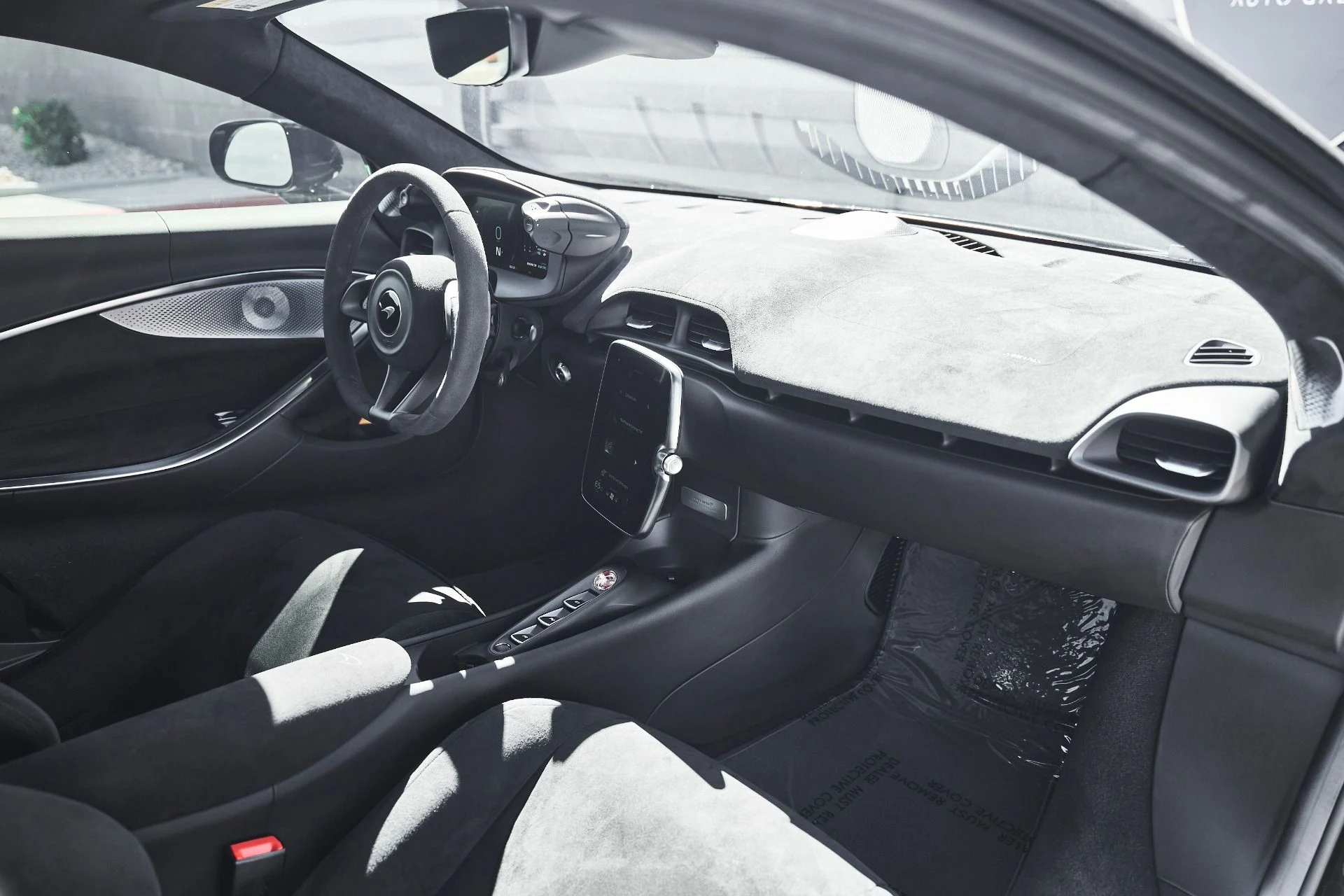 mph026_1676683837_Used_2024_Mc_Laren_Artura_1774742213_aff995e4bd