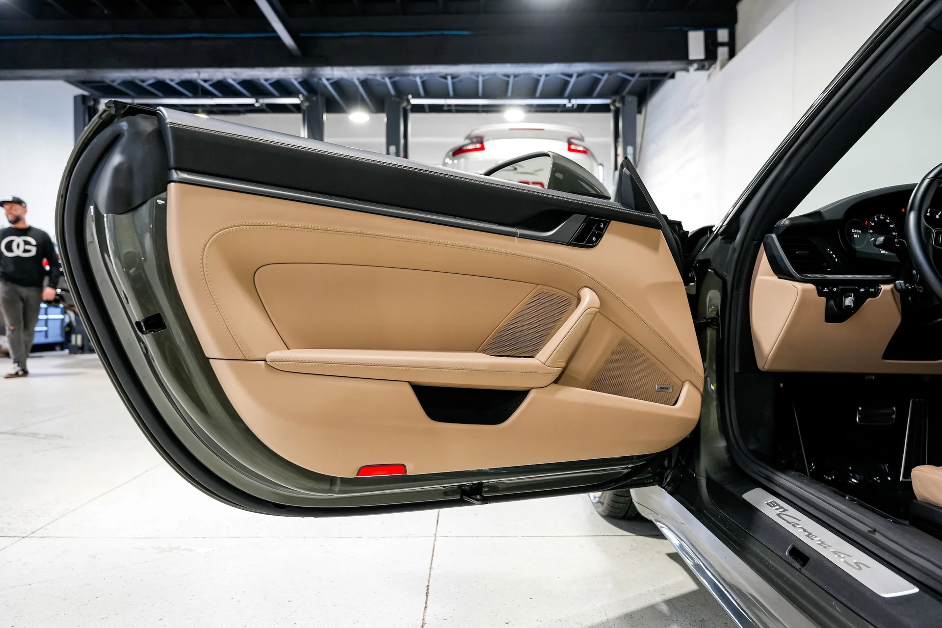 mph026_1680969442_29ce22e12a2f4365479ddfb3258f9b71x_2ee30f57ad