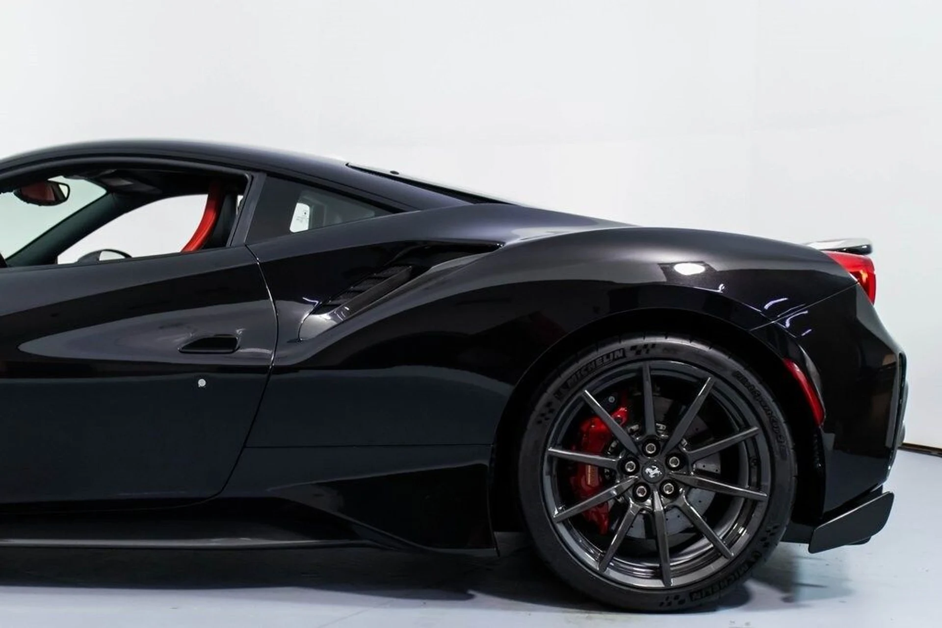 mph026_168257518_71d4e190f0f9e7fdc15f40475678ca59x_9102fa6620