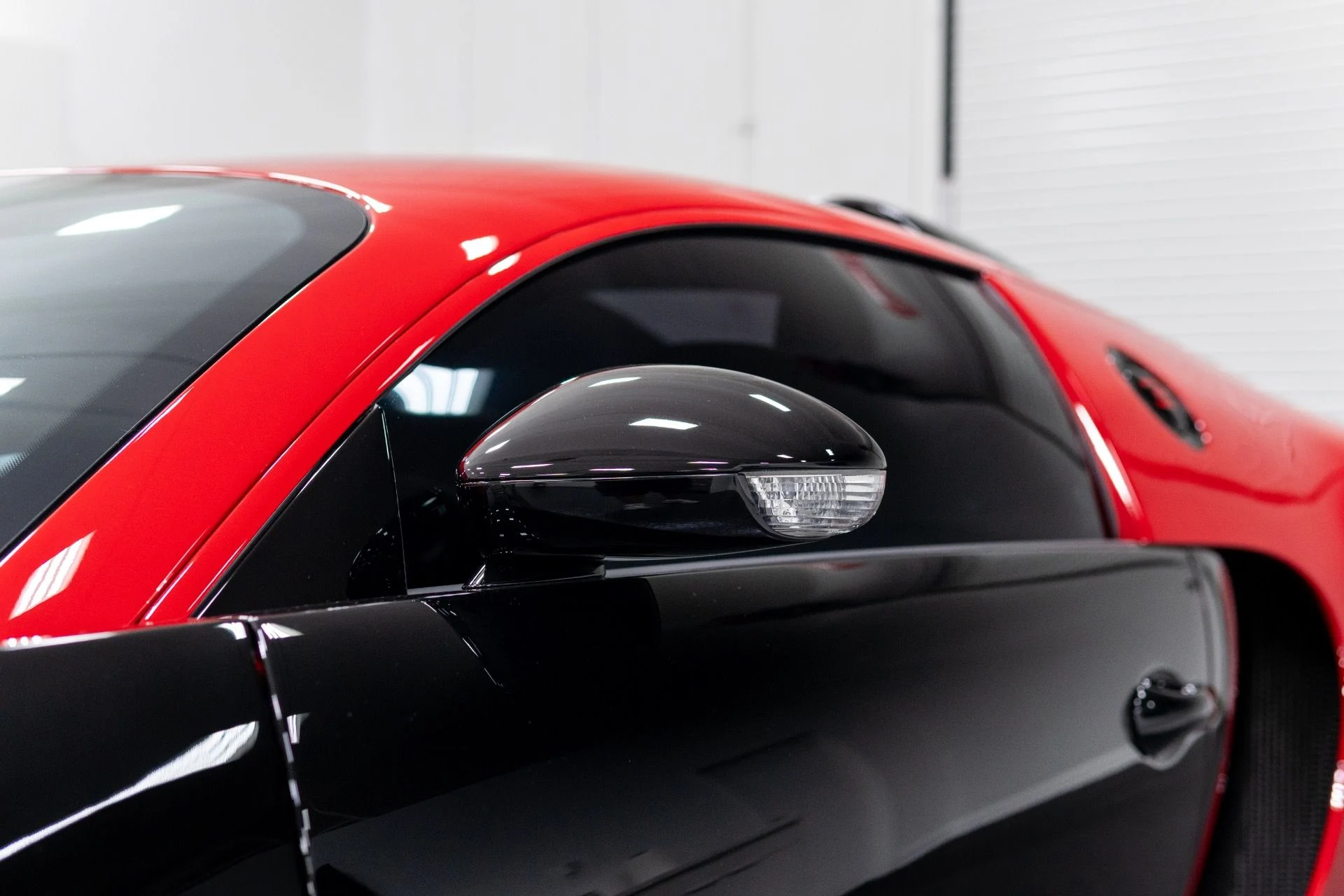 mph026_1686264957_Used_2008_Bugatti_Veyron_164_1769463944_a68c137b4d