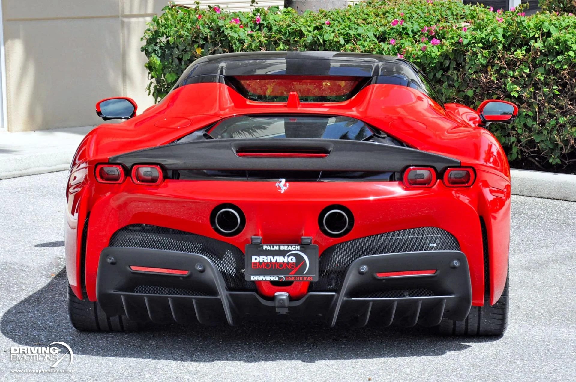 mph026_168833723_860_p27_l_7af34e5695