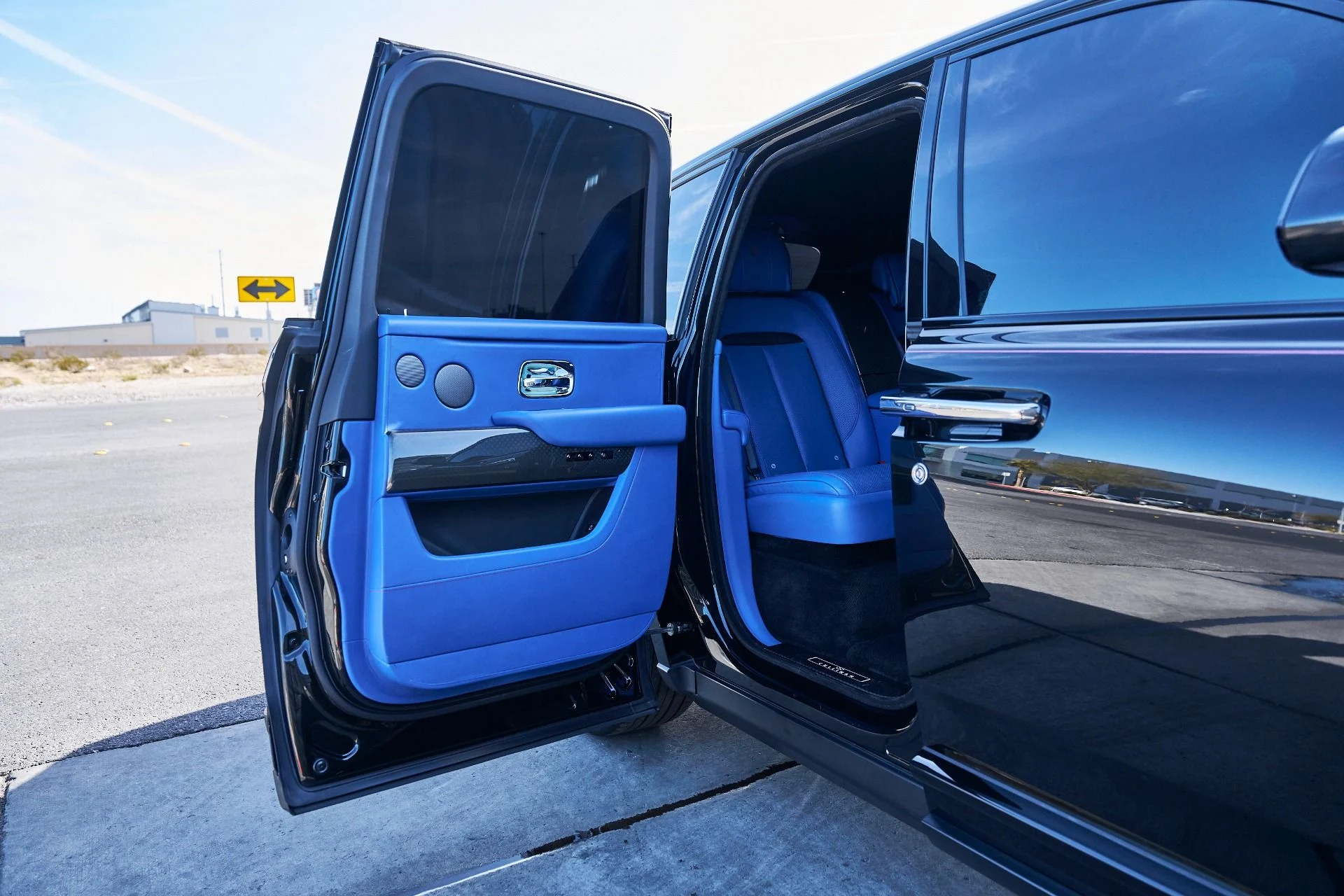 mph026_1690530110_Used_2021_Rolls_Royce_Cullinan_Base_1770692174_4c87d5efad