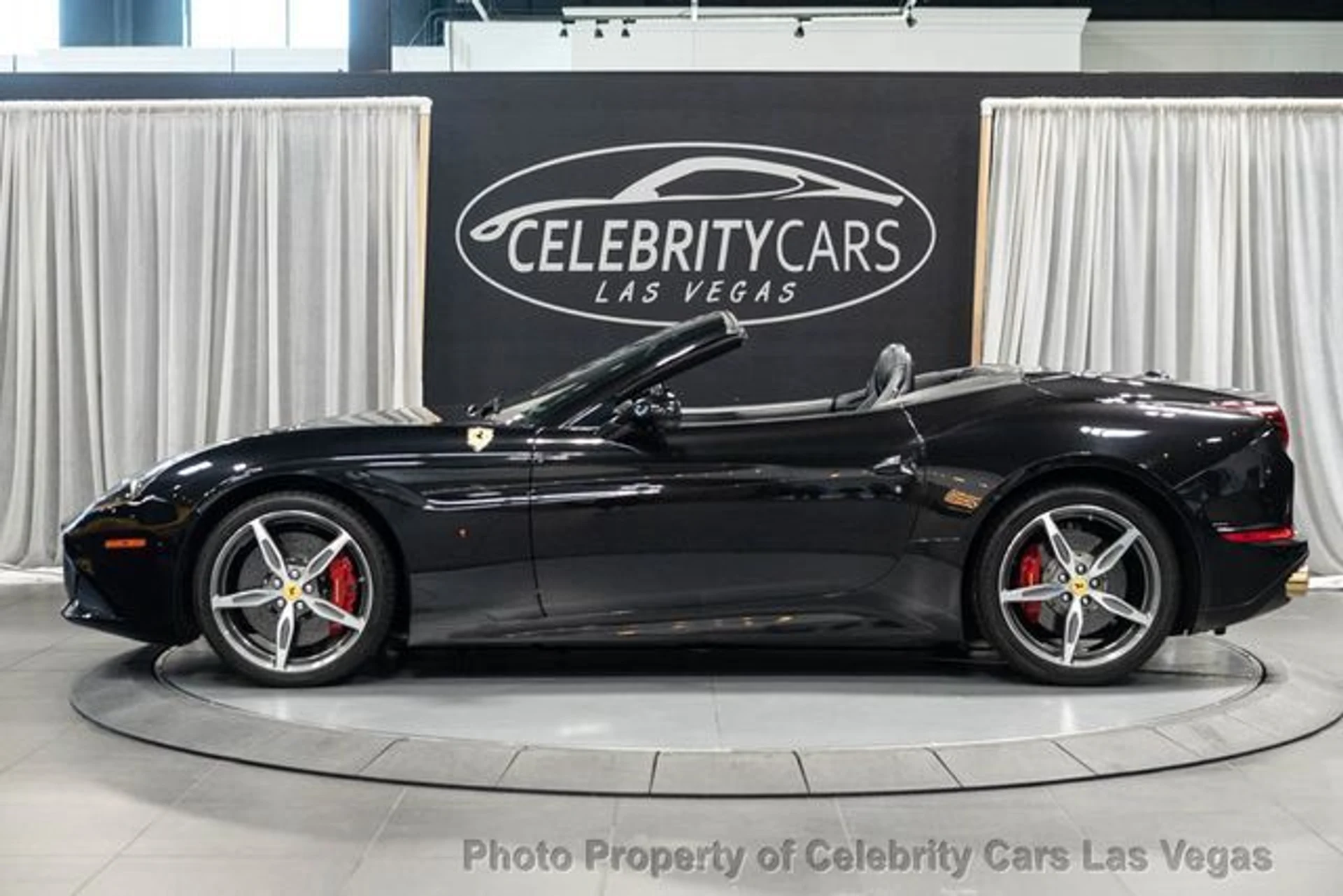mph026_1692435783_used_2017_ferrari_california_t_convertible_9707_23074635_31_640_d6af1a0b57
