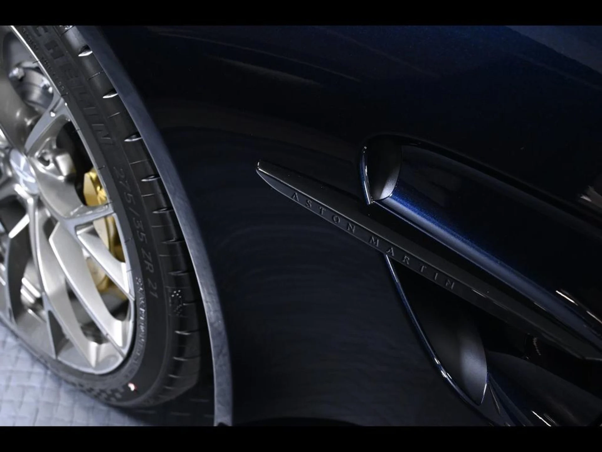 mph026_1692947297_new_2026_aston_martin_vantage_sroadster_11350_23075062_27_1024_cbb52c6ee4