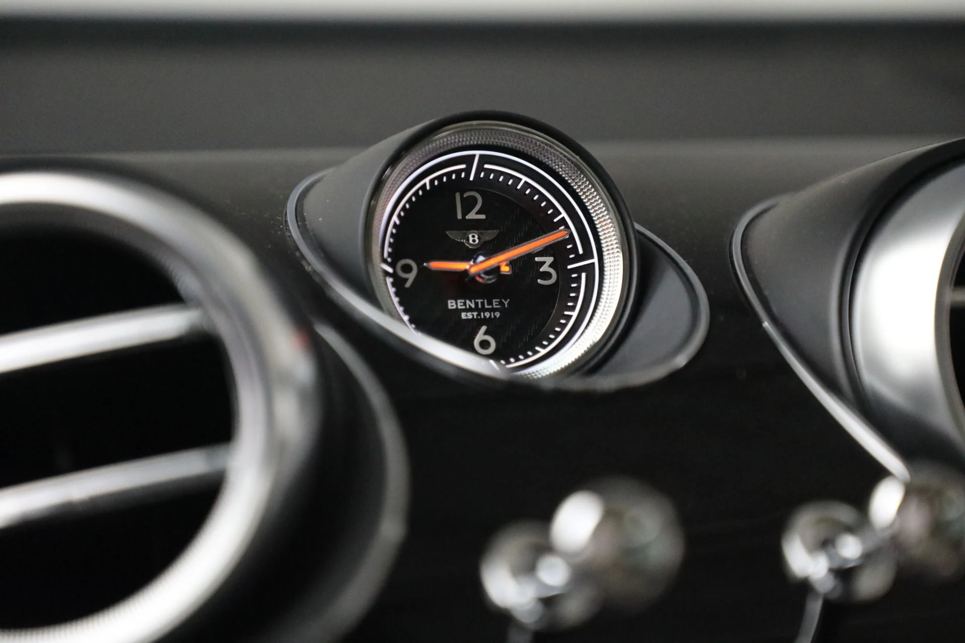 mph026_1703430512_Used_2019_Bentley_Bentayga_V8_1721831801_b287605ef2