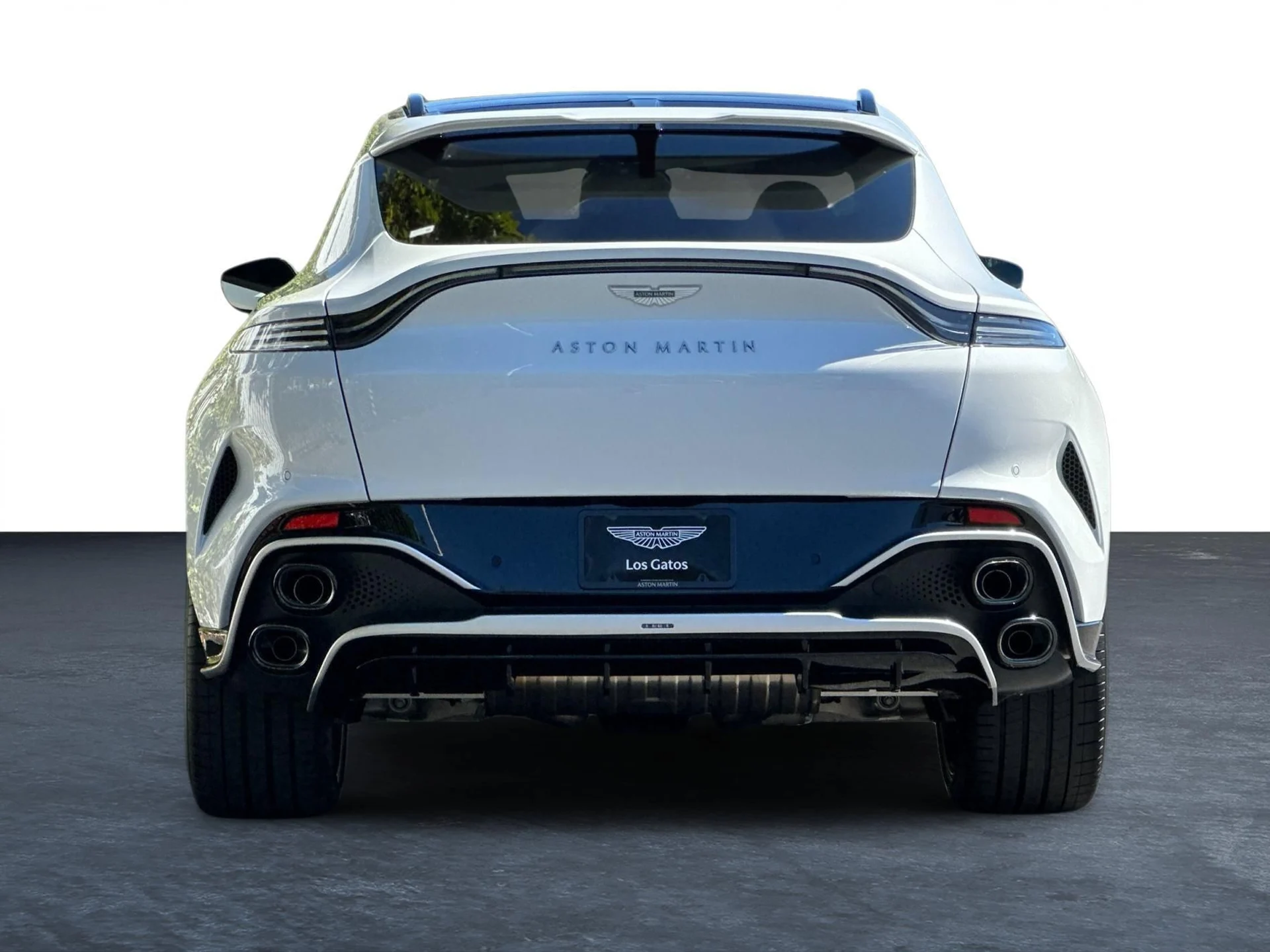 mph026_1705357698_New_2026_Aston_Martin_DBX_S_1790736477_ac90810e17