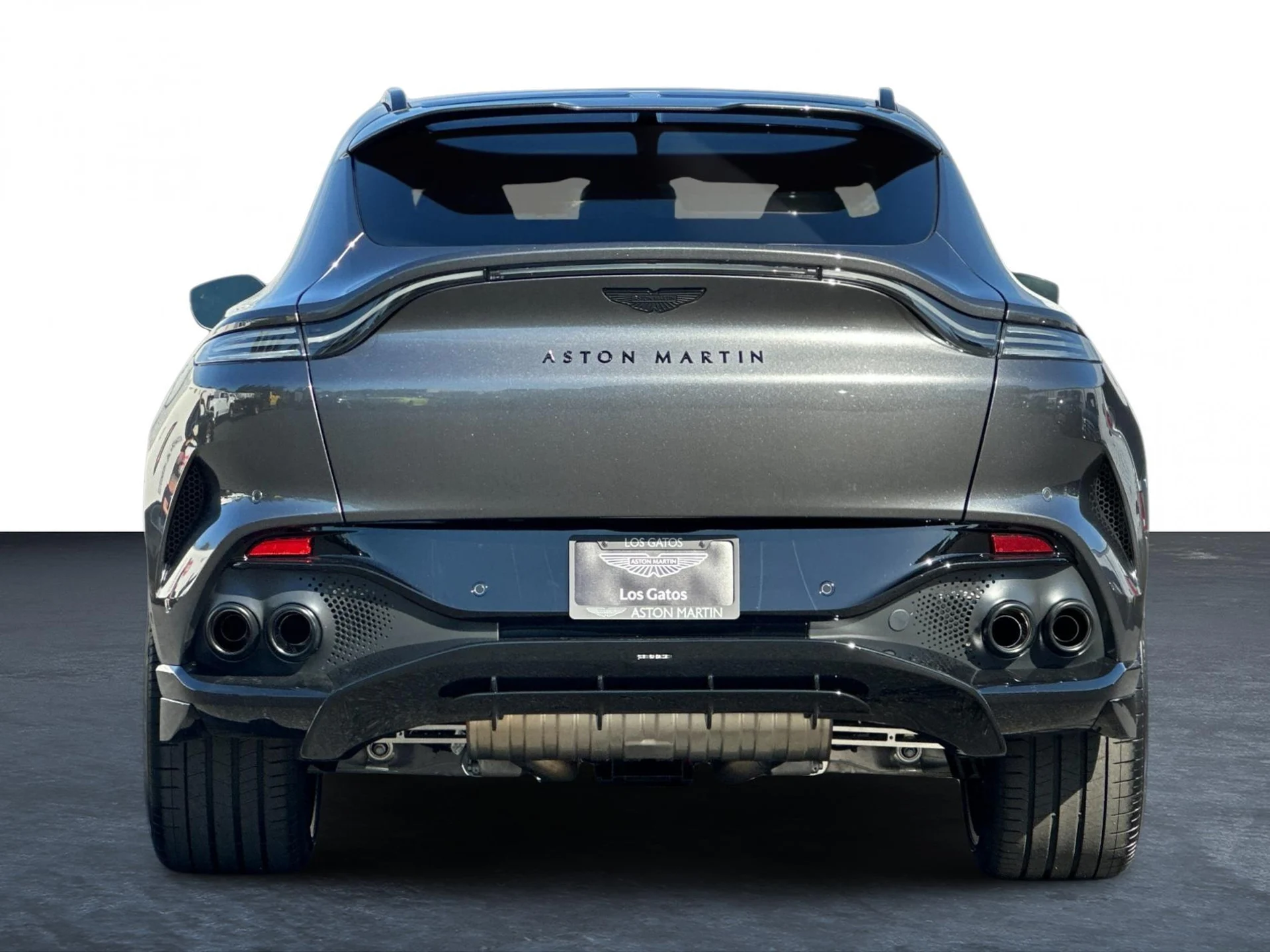 mph026_1711694638_New_2025_Aston_Martin_DBX_707_1758896240_b47d8c425a