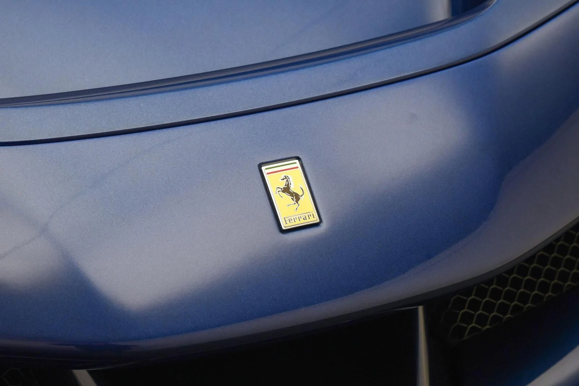 mph026_1715200009_Used_2023_Ferrari_SF_90_Spider_1740041892_6011c5ee11