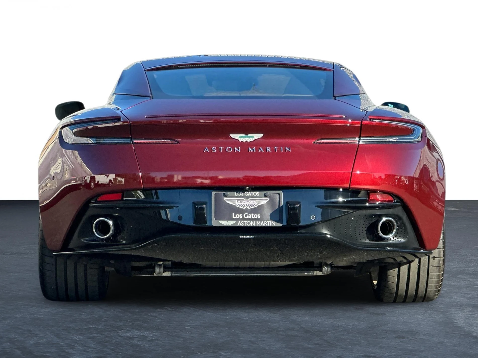 mph026_1717327750_New_2025_Aston_Martin_DB_12_1761746962_e7e3e41bd9