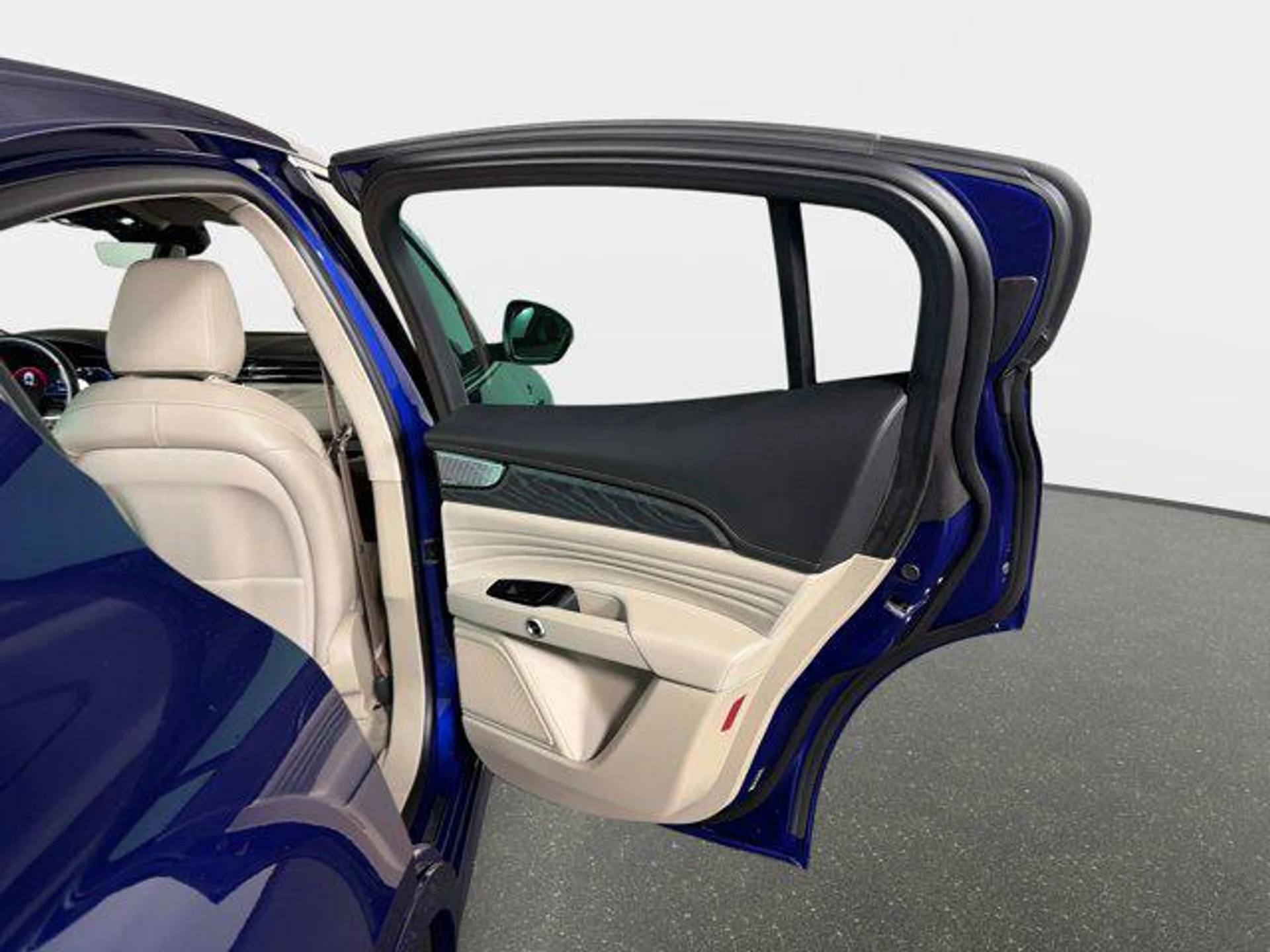 mph026_171919427_W0_Kmb_HPC_Kq_QM_Xw_Pc_F8zg_Xbom5_Bc_a4d59b5f97