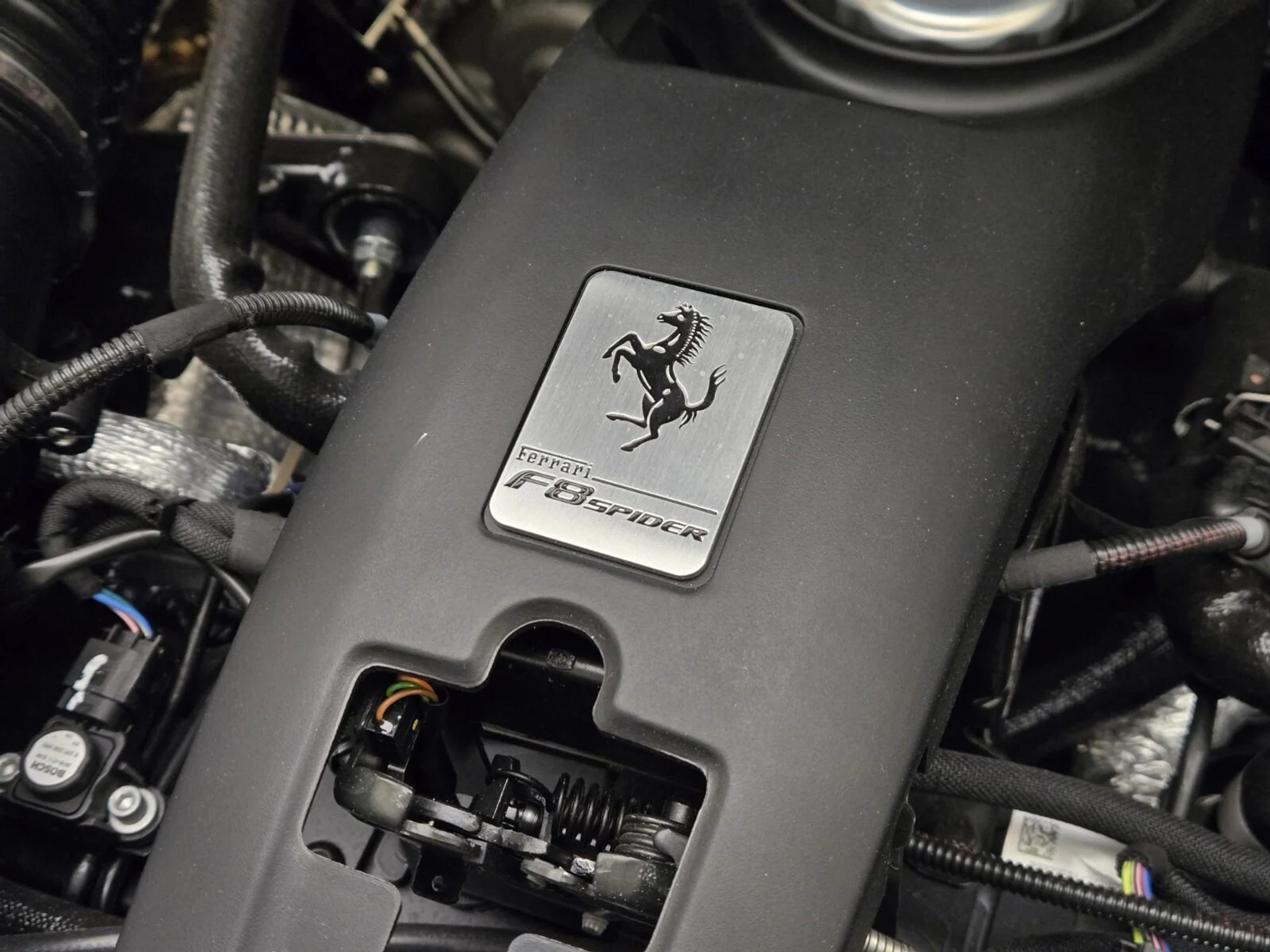 mph026_1722536472_Used_2022_Ferrari_F8_Spider_1753250648_0853162f04