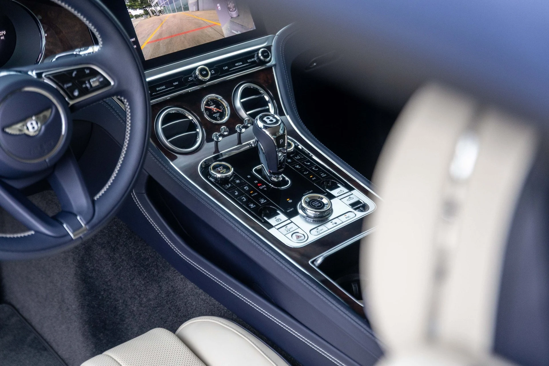 mph026_1722846170_Hi_Tech_Luxury_Imports_LLC_SCBDG_4_ZG_1_PC_008673_image_26_c540c94a59
