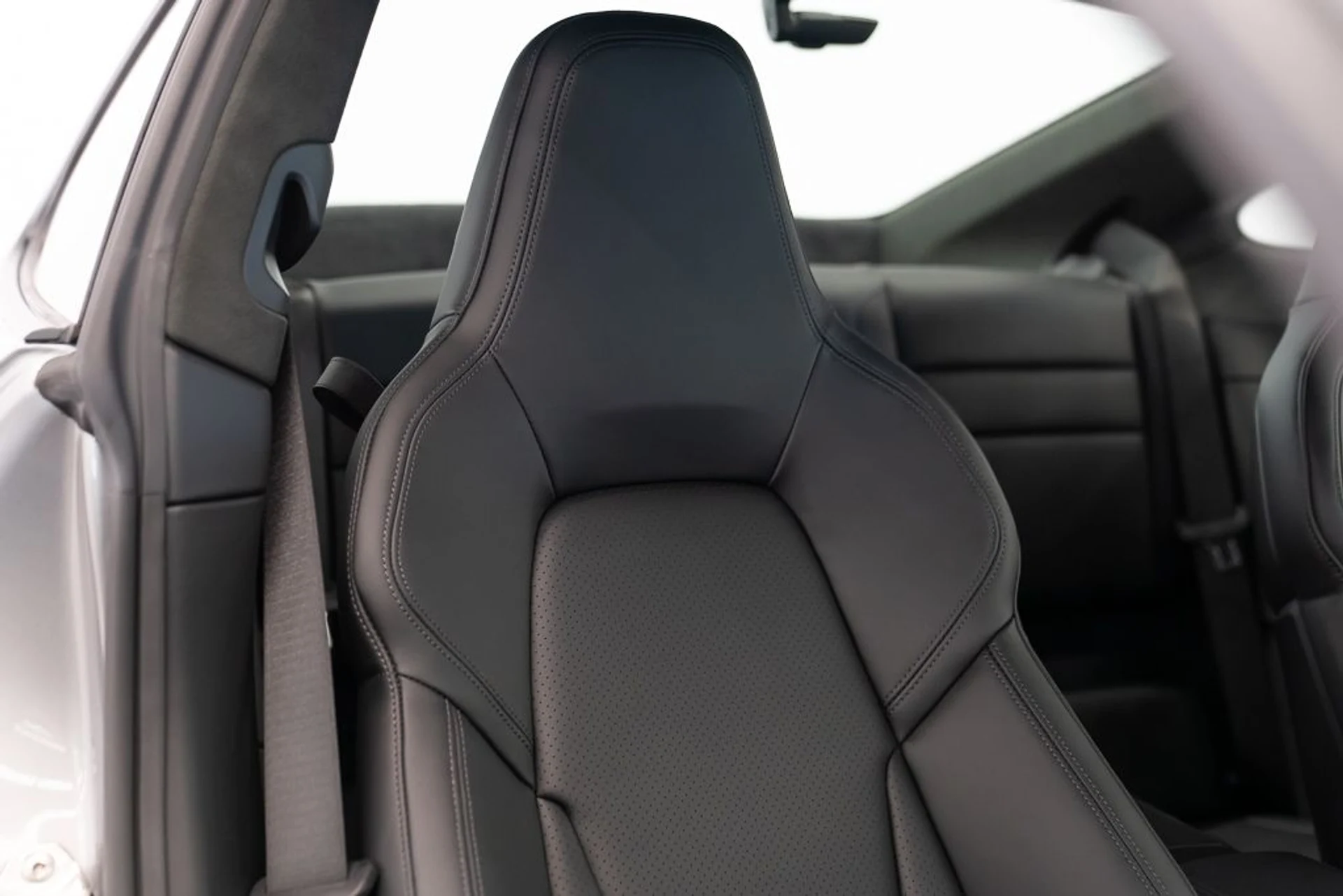 mph026_1723704213_porsche_911_2026_jpg_v_1775165756_db478c593d