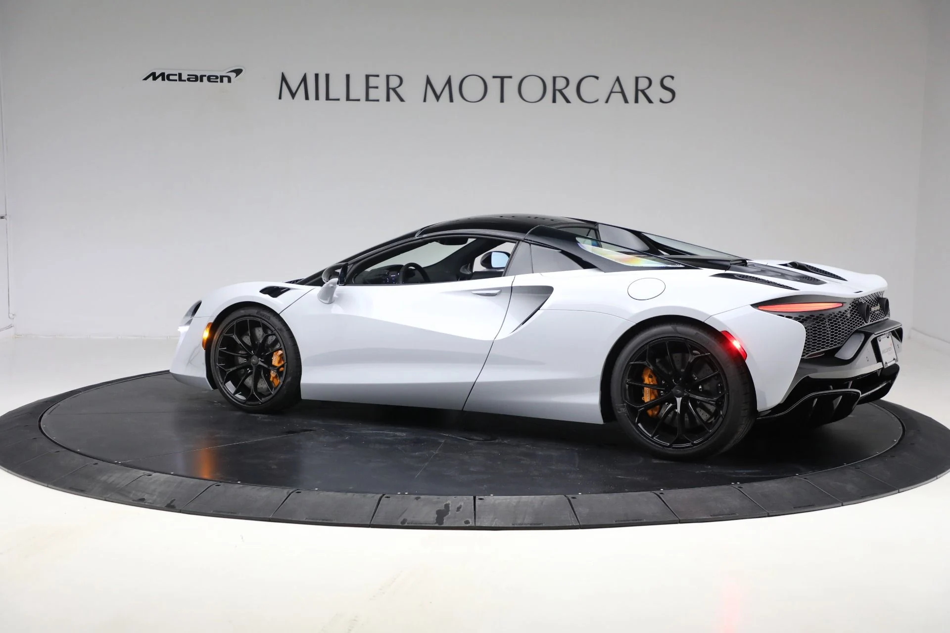 mph026_1724349498_New_2025_Mc_Laren_Artura_Spider_Tech_Lux_f5f8e77094