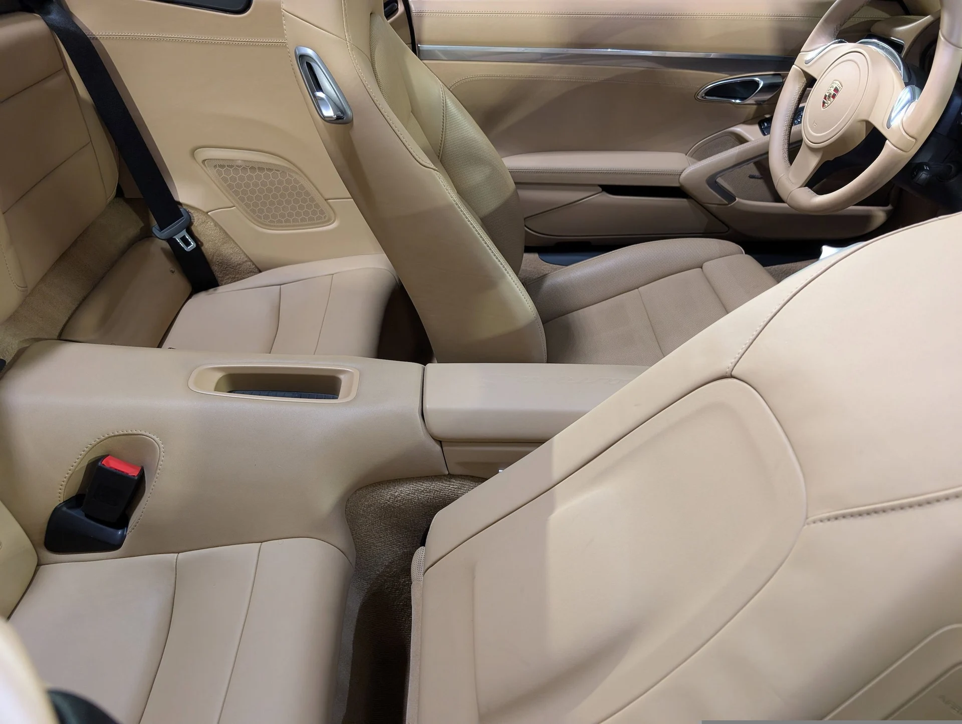 mph026_1725603228_2f91b2b4e9d89a1738cb215f64fcd484x_dc44d5b908