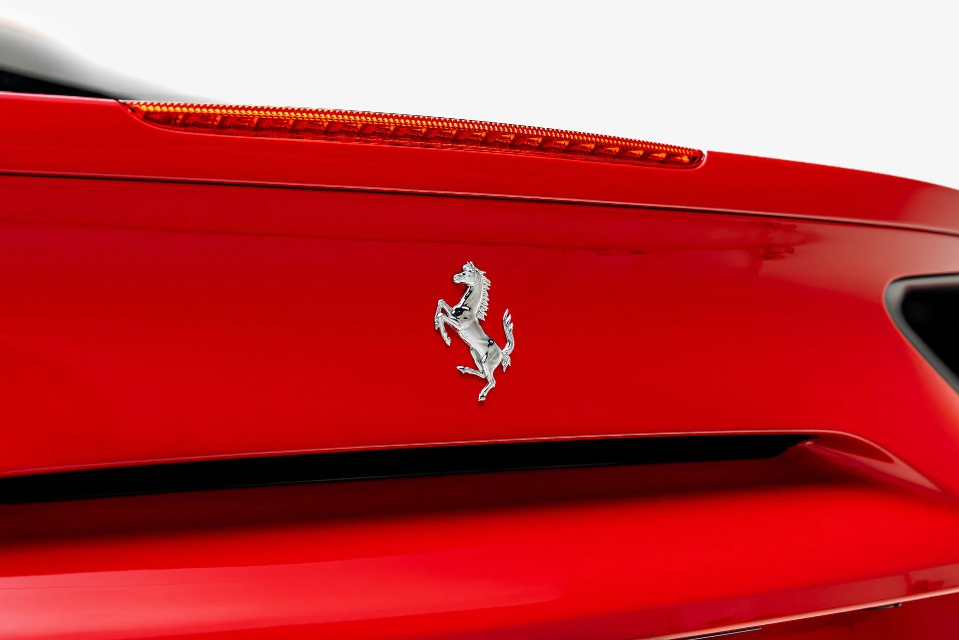 mph026_1725855365_Used_2018_Ferrari_488_GTB_1785446204_7b47751578