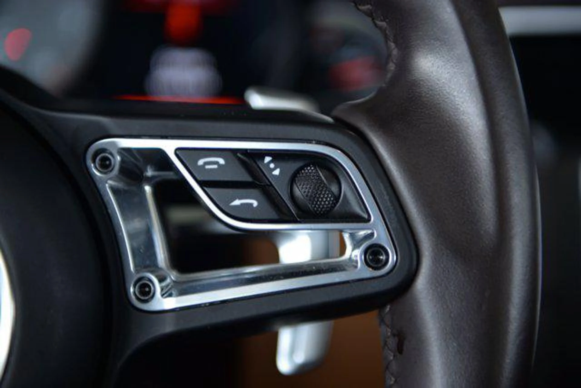 mph026_1726481113_pz_Hb_L_Vex_XUBB_5_G_Mgn_V_Cj522_Oc_I_32ba6dc5fb