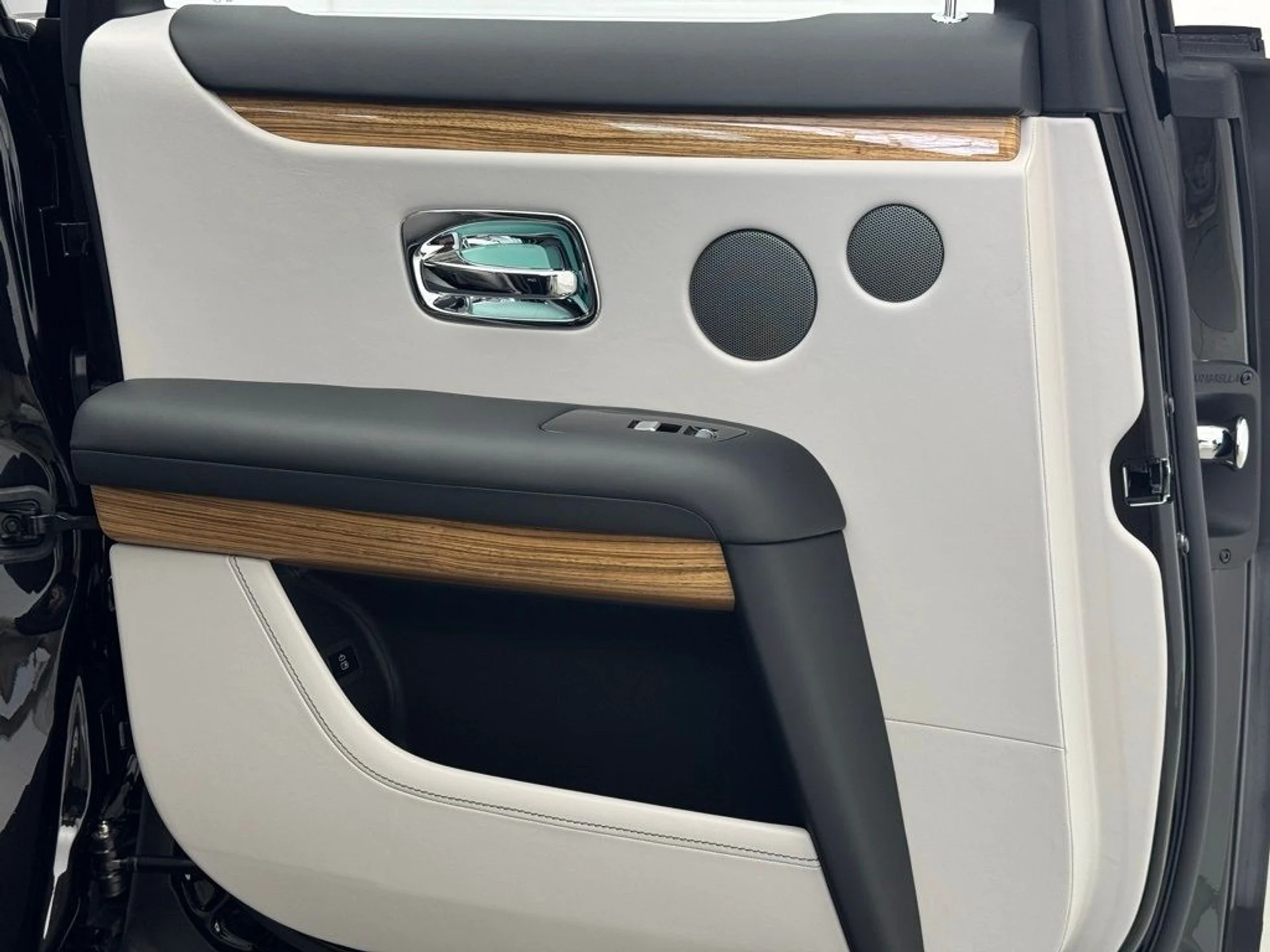 mph026_1734971983_zrj70r62e7681gvv0woyc6gt63jr_d85682d91d