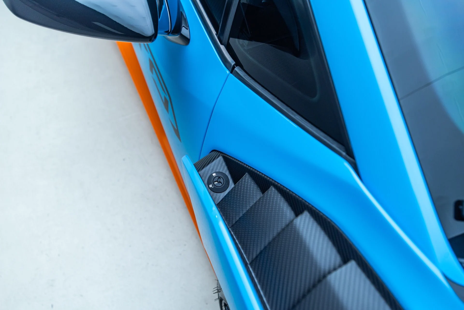 mph026_1742086978_Used_2024_Lamborghini_Huracan_STO_Alpha_10_Twin_Turbo_1786644416_e1c549730c