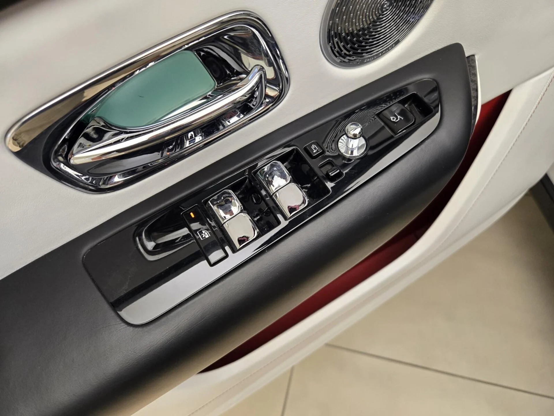 mph026_174365680_Used_2021_Rolls_Royce_Cullinan_1761977971_32ff7ebf2a