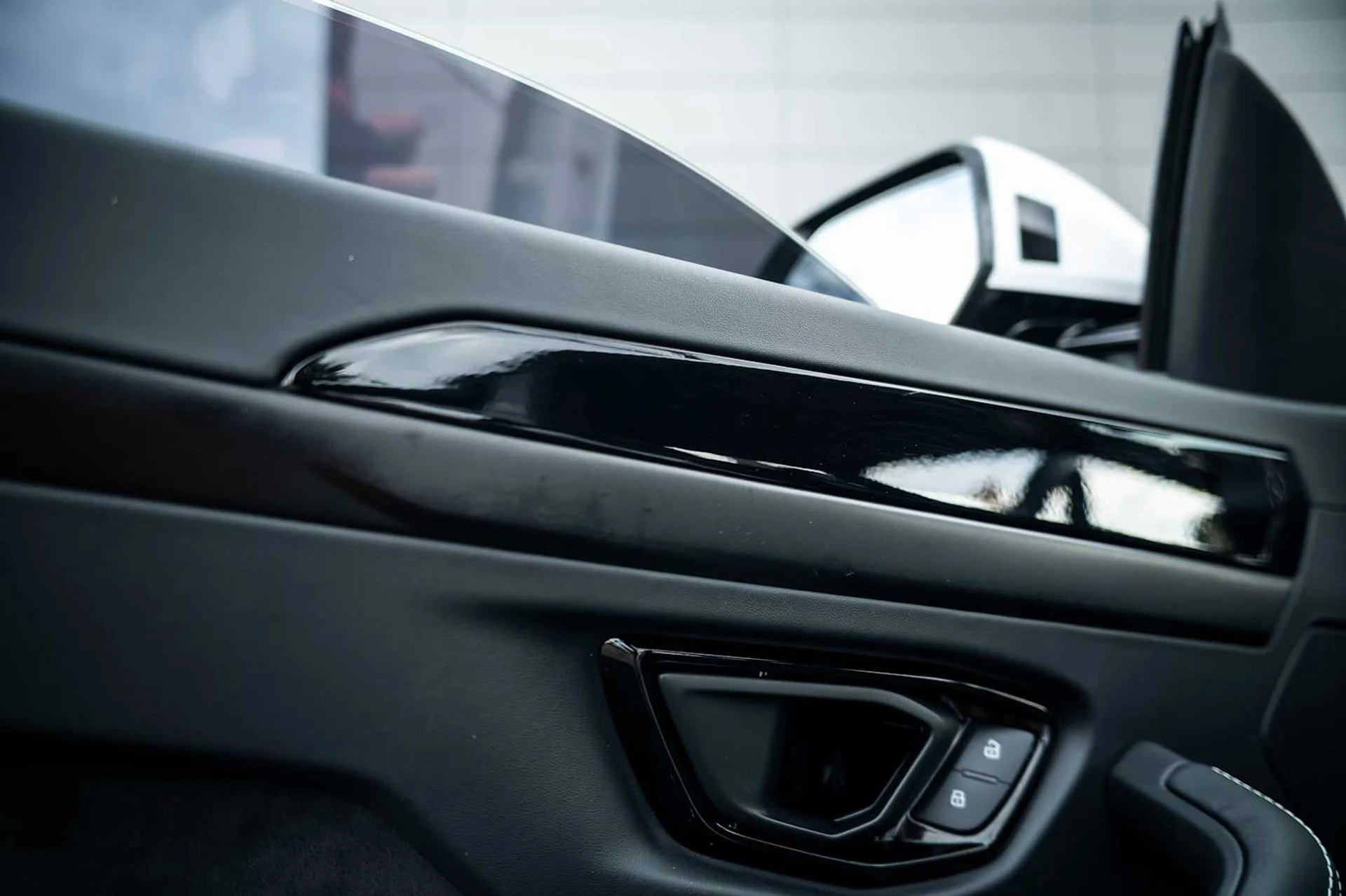 mph026_1743689546_efe9828acf345fa4d9cd95625fc583c0x_dc931de5d3