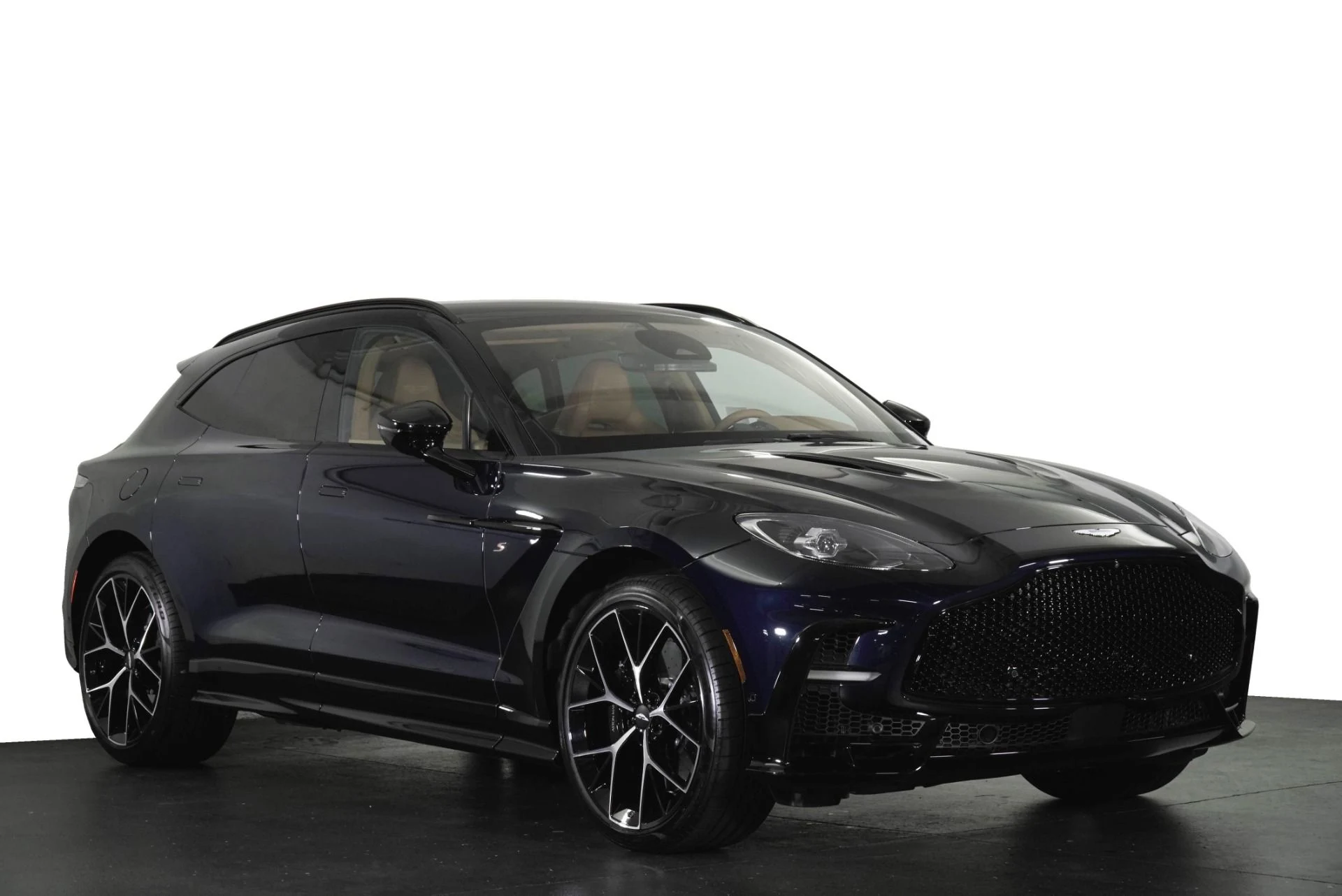 mph026_1748123998_New_2026_Aston_Martin_DBX_S_1791412081_58cd936527