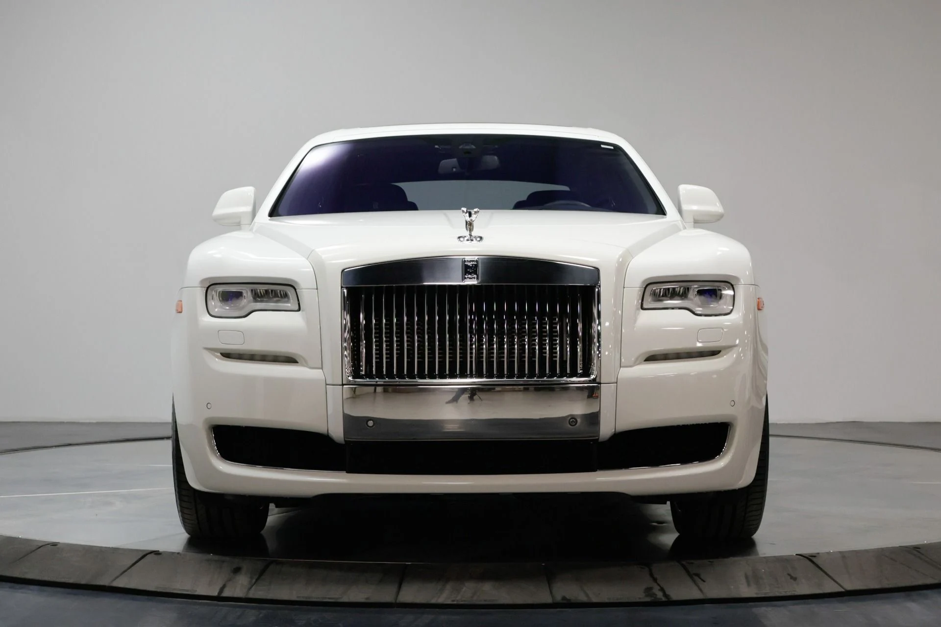 mph026_1749096723_Used_2016_Rolls_Royce_Ghost_Base_1761576536_64f947a69f