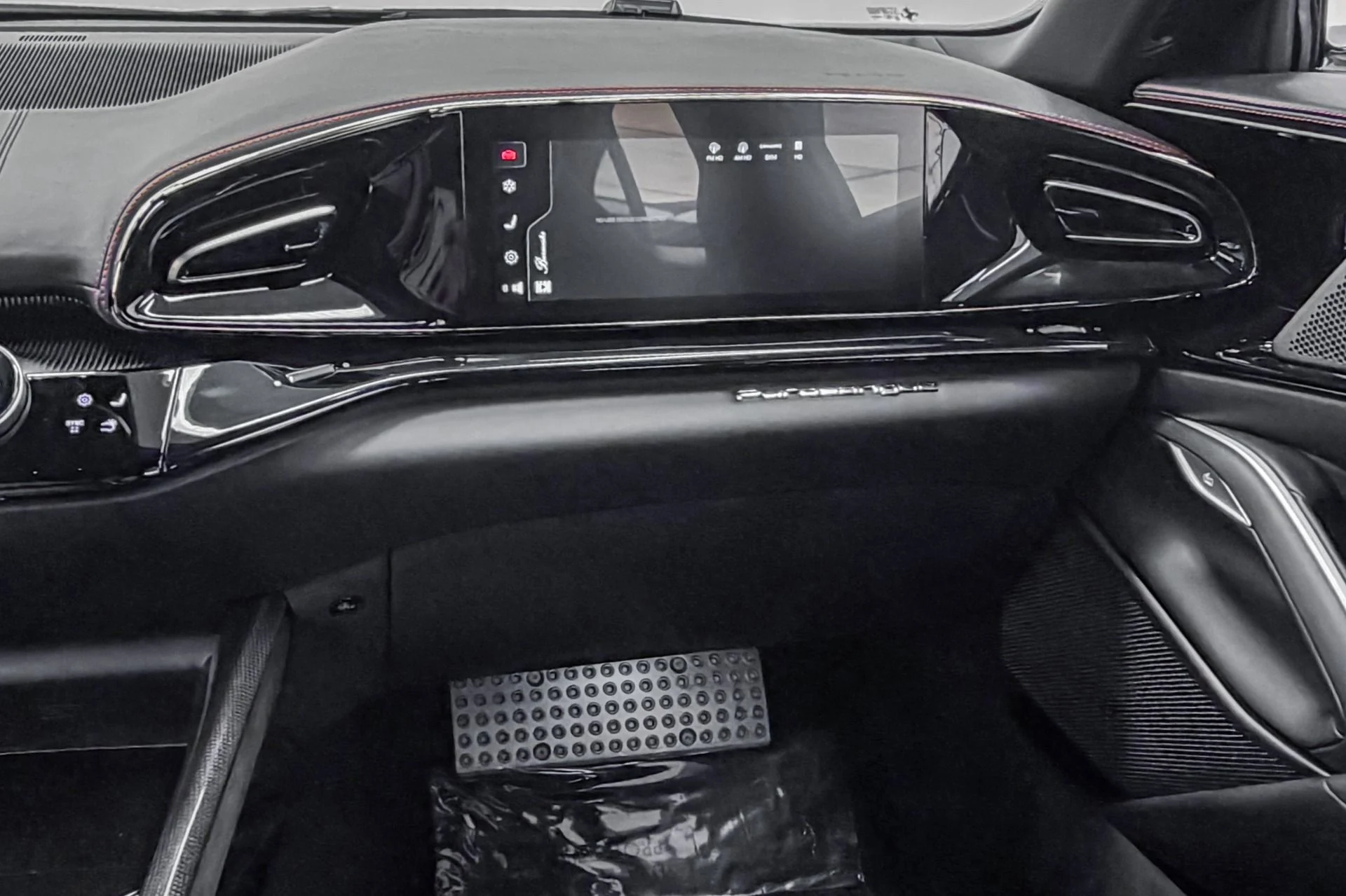 mph026_1751673847_Used_2026_Ferrari_Purosangue_4_Layer_Paint_Color_Panoramic_Roof_Diamond_Turned_Wheels_1785529371_87035bf4d8