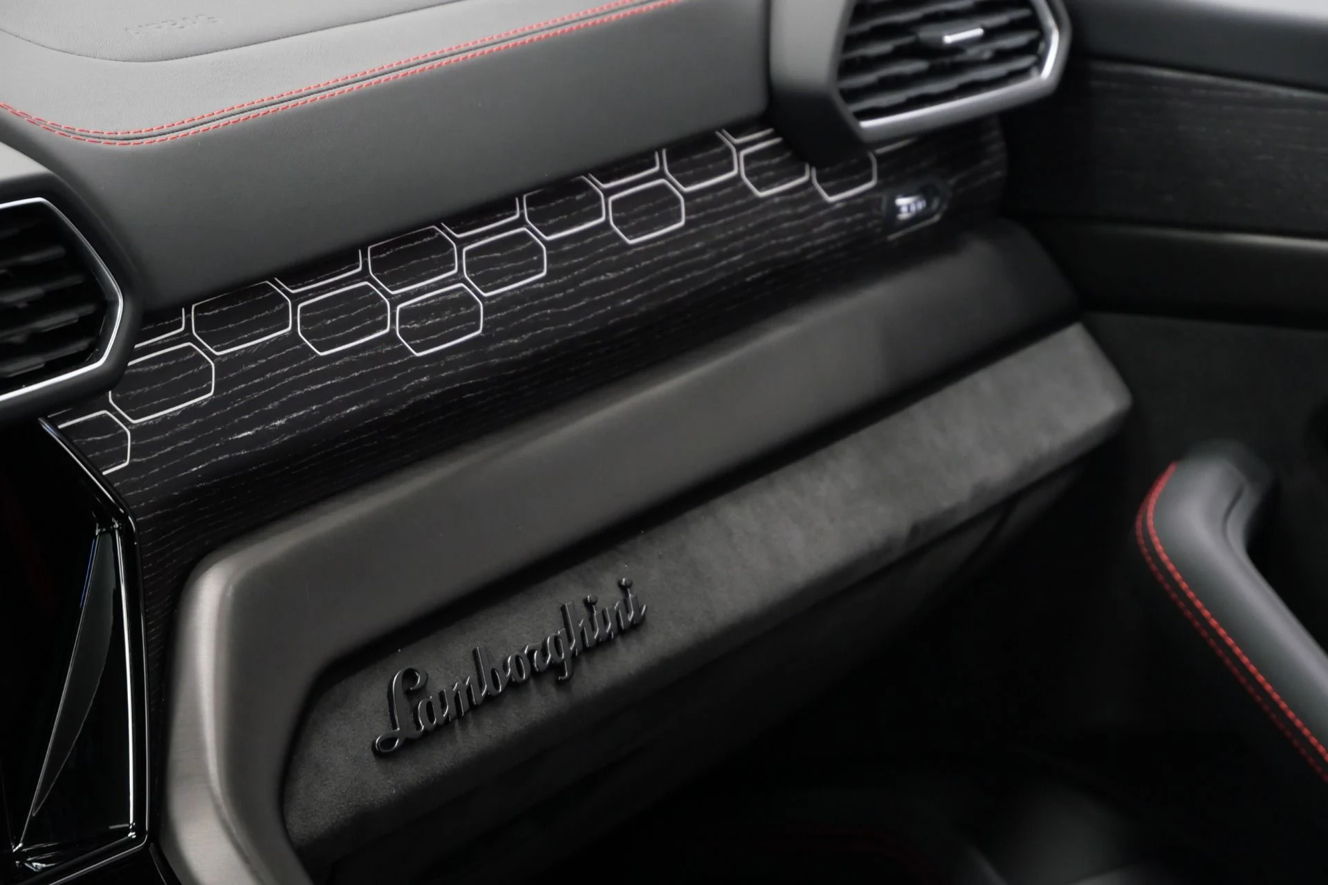 mph026_175363354_Used_2024_Lamborghini_Urus_S_318_K_MSRP_Very_Low_Miles_Loaded_1776956814_c87bbcec3a