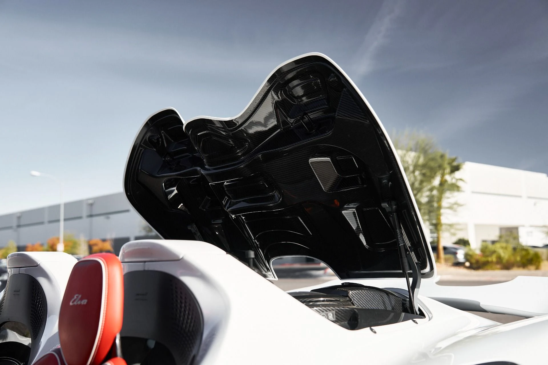 mph026_1759424798_Used_2021_Mc_Laren_Elva_1762815301_bc6fccbbf2