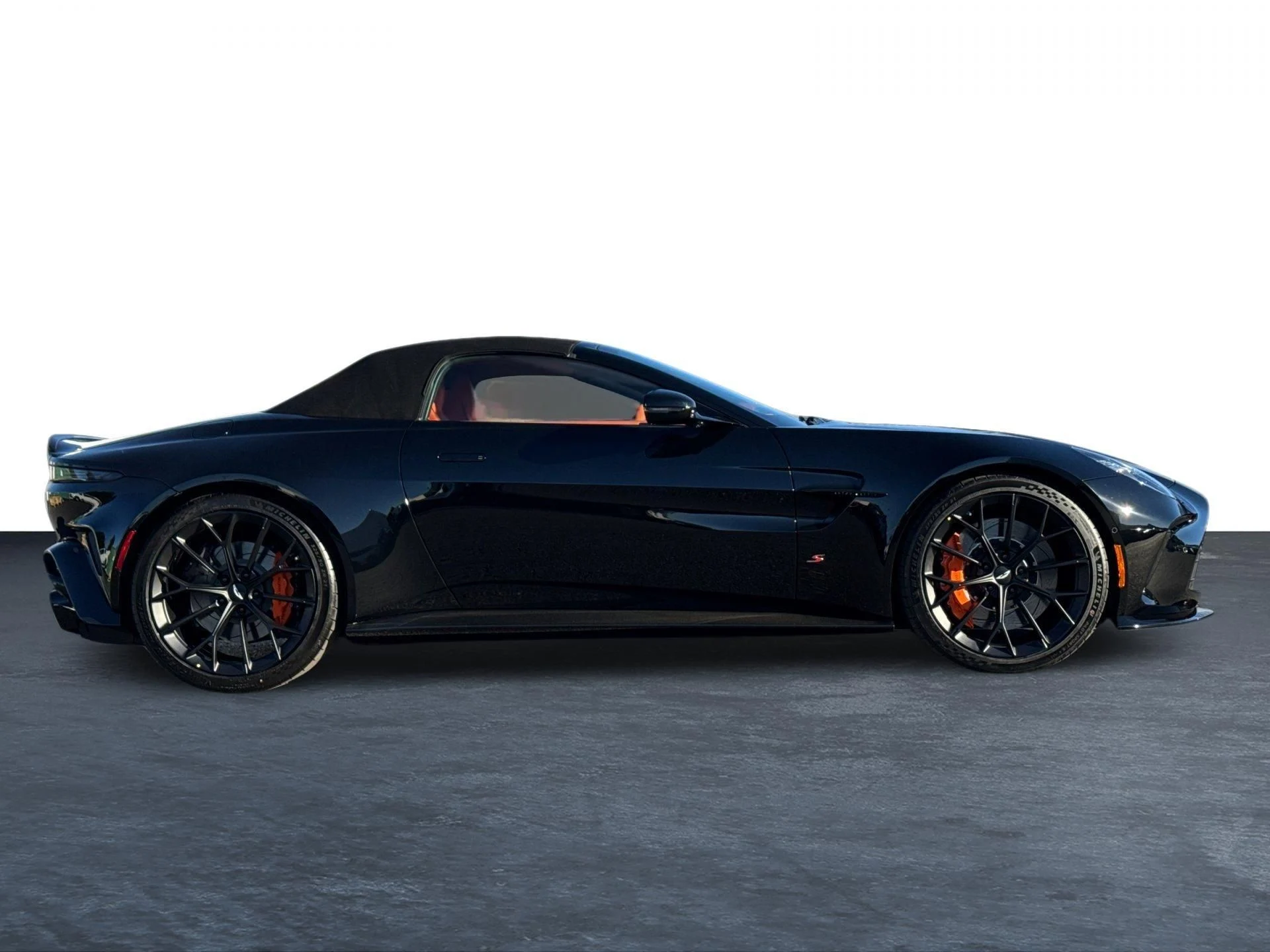 mph026_1761575627_New_2026_Aston_Martin_Vantage_S_1768403595_a17acbe33f