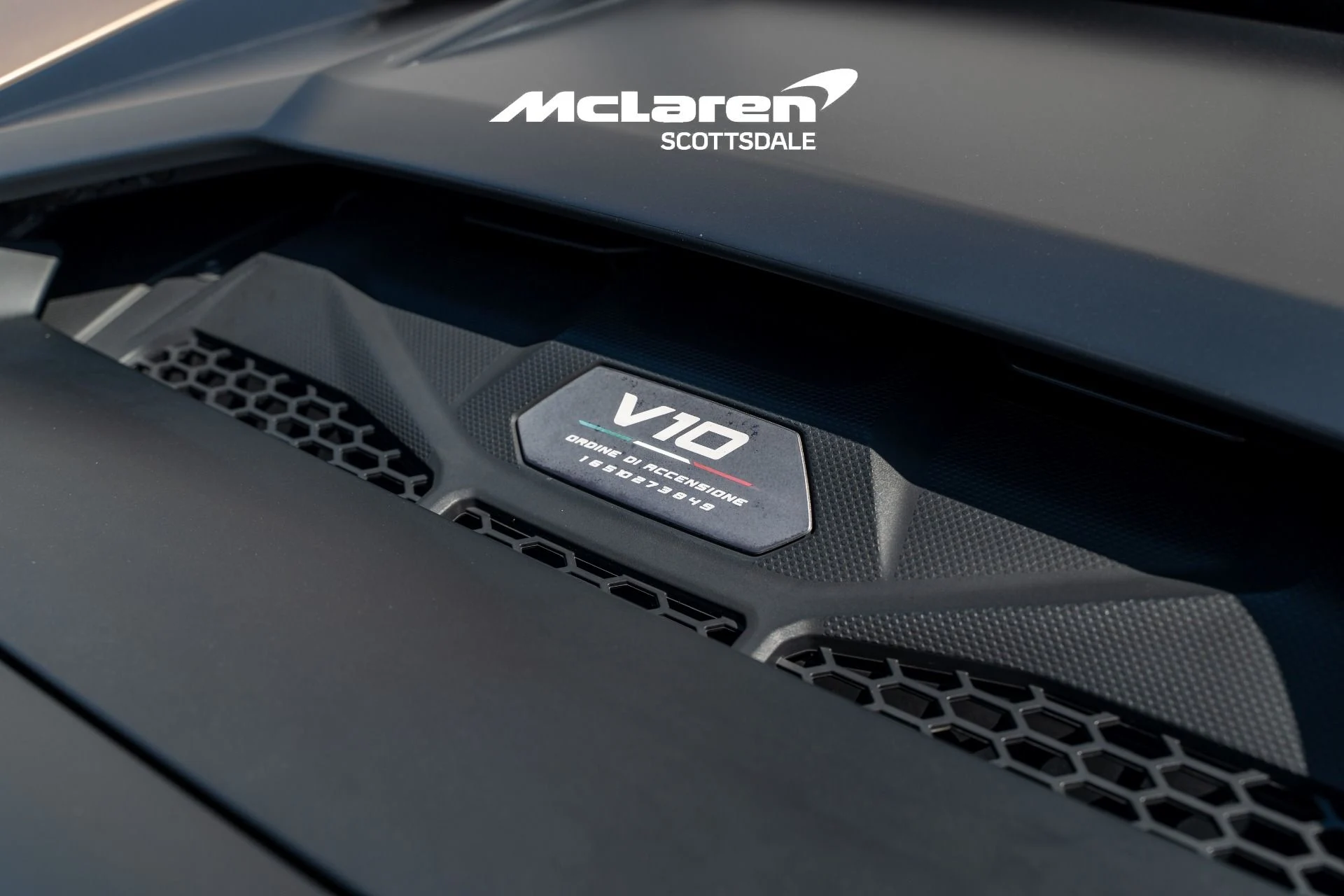 mph026_1791098154_Used_2024_LAMBORGHINI_HURACAN_STERRATO_Sterrato_1785521989_373bc15362