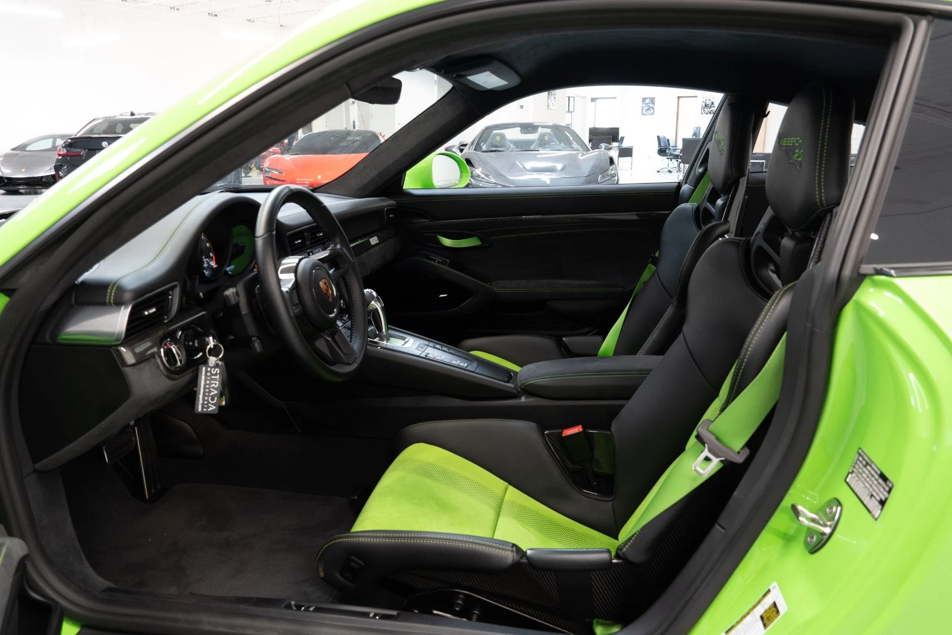 mph026_1808636638_Used_2019_Porsche_911_GT_3_RS_1730230341_4478247962