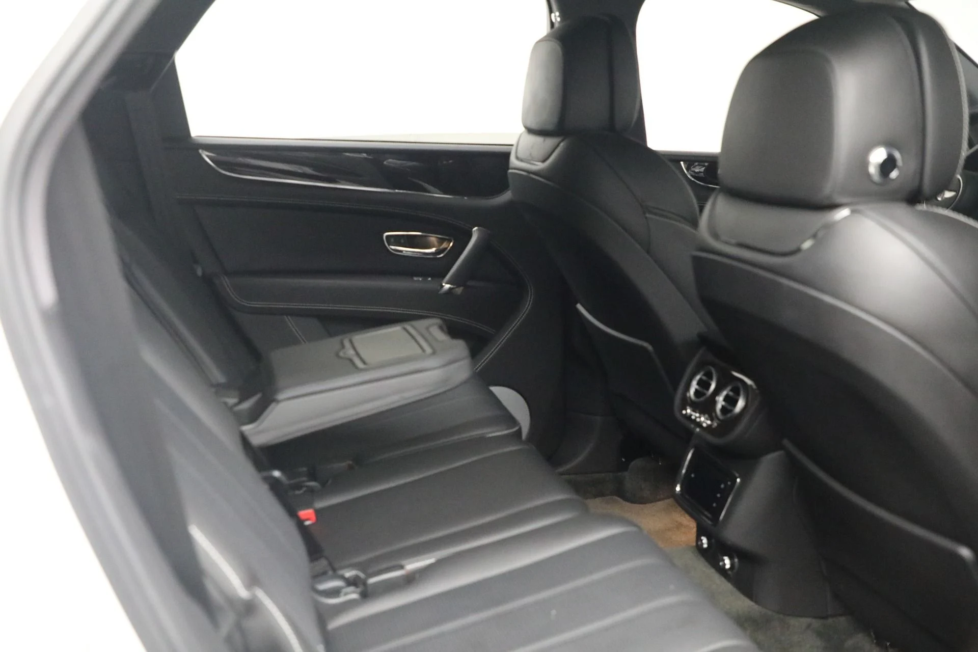 mph026_1816984985_Used_2018_Bentley_Bentayga_Activity_Edition_e87a0b3c07
