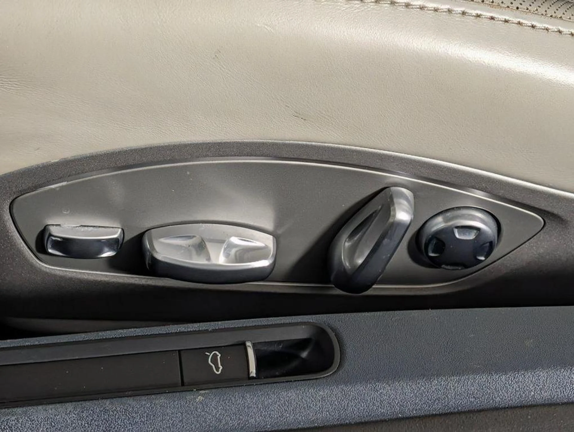 mph026_1817064903_Zzt_Tn7_W9_H_Azm_R_s_J1r_Kdcruo8d_A_7b2a5868ad