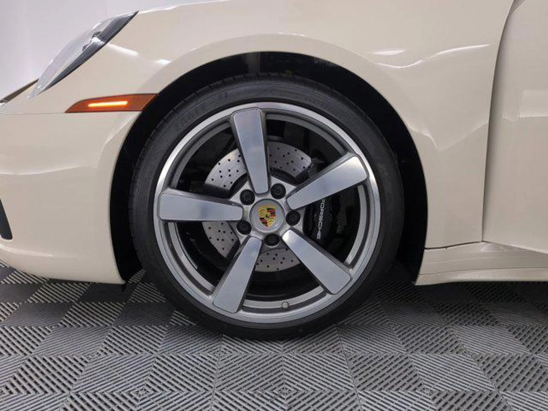 mph026_1818822142_r_Dy_T7gj2_T_Bo_Fogz_QW_6_Pl_Rg2y_PDI_5221210248