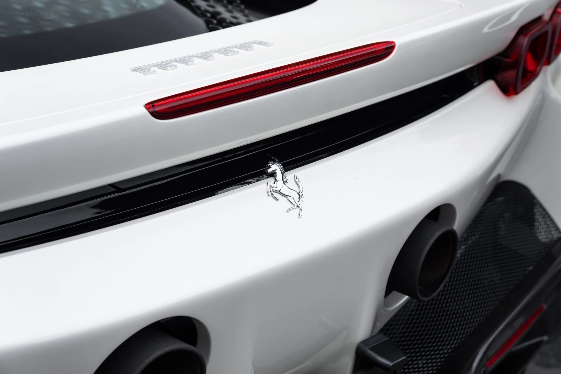 mph026_1818898409_Used_2024_Ferrari_SF_90_Spider_1775624639_0c3007b766